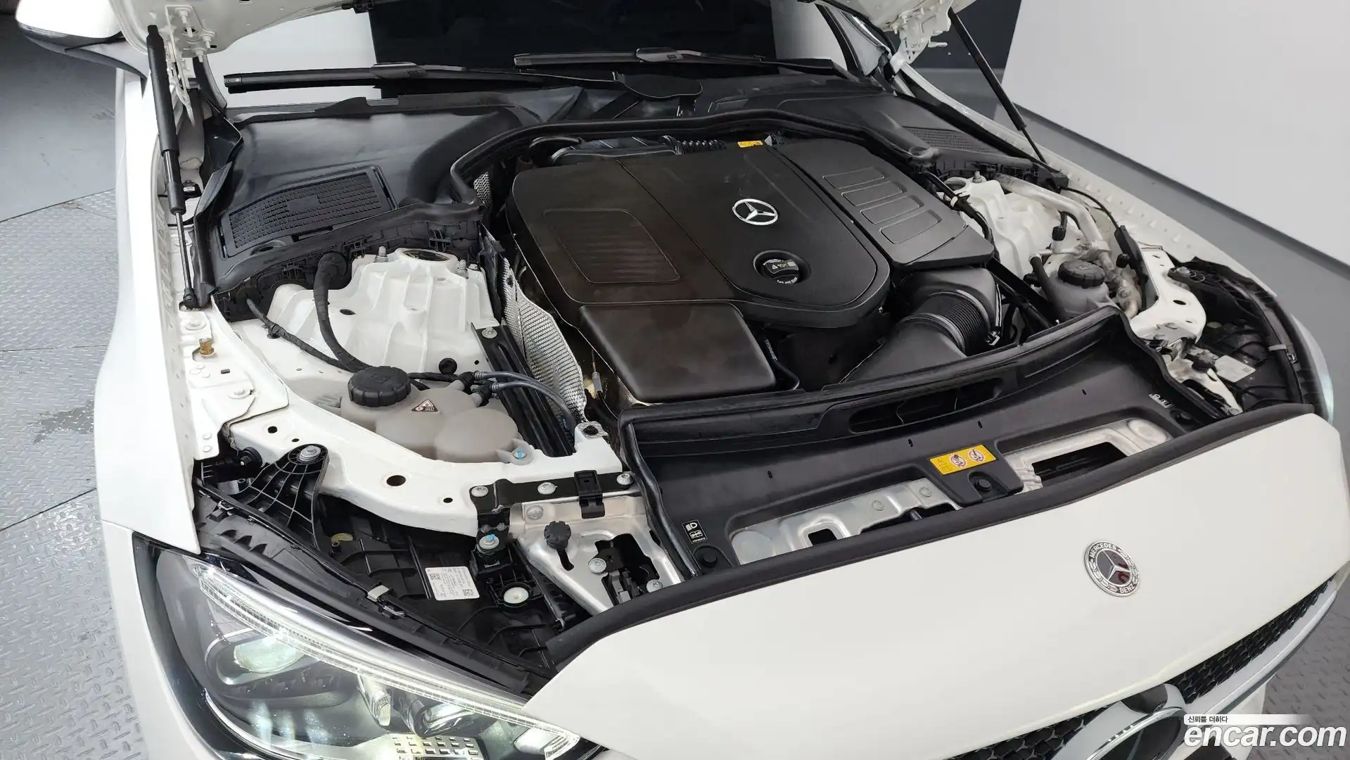 C-Class Mercedes-Benz 2024.3-OUTER-006
