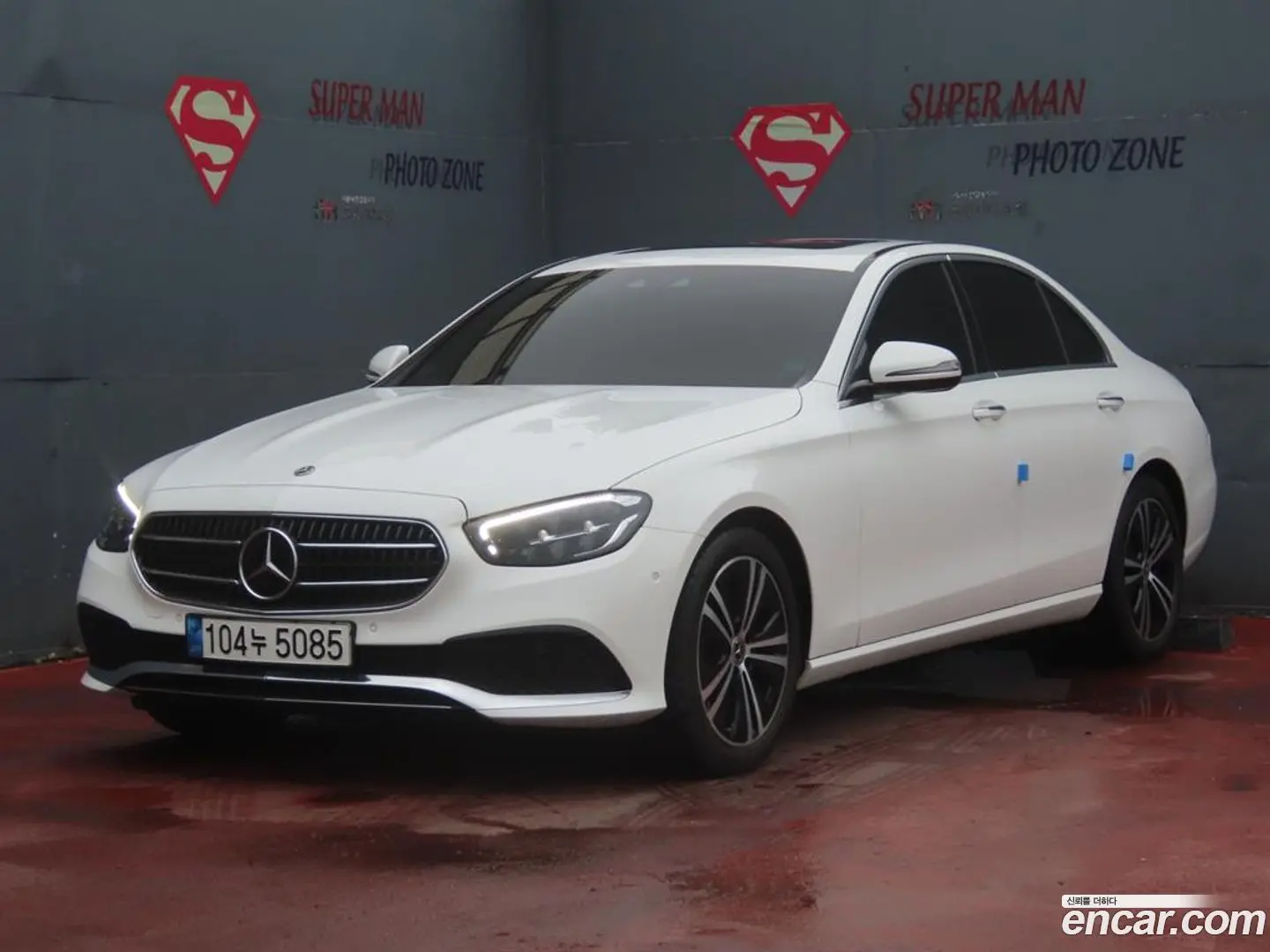 Main__Slider__Photo:E-Class Mercedes-Benz 2021.7-0