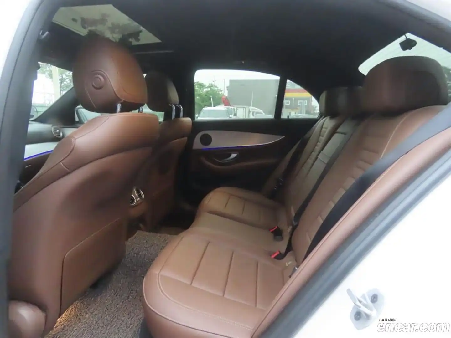 E-Class Mercedes-Benz 2021.7-INNER-008