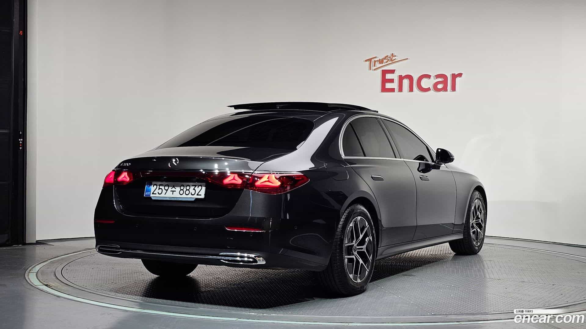 E-Class Mercedes-Benz 2025.2-OUTER-002