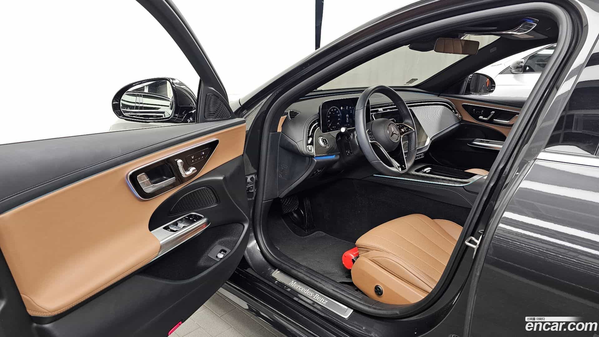 E-Class Mercedes-Benz 2025.2-INNER-010
