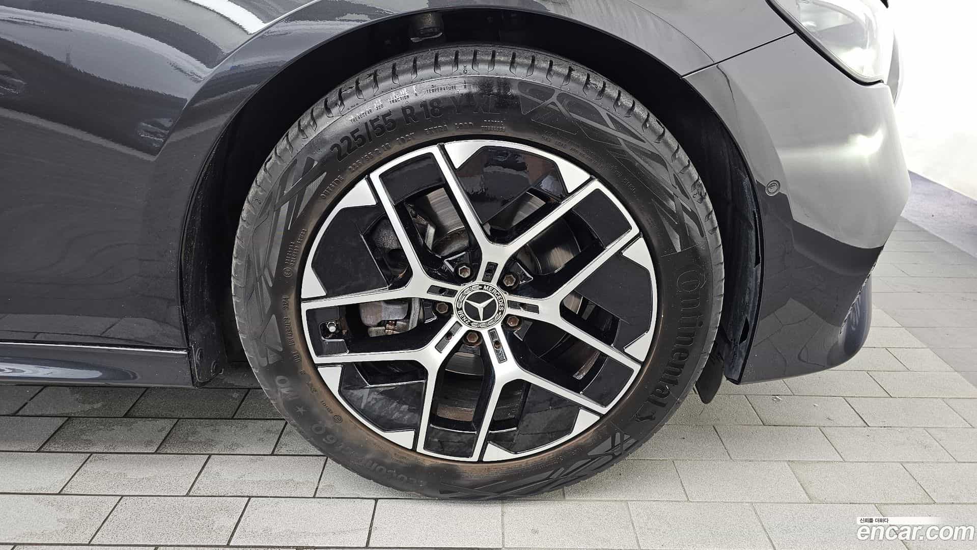 E-Class Mercedes-Benz 2025.2-OUTER-031