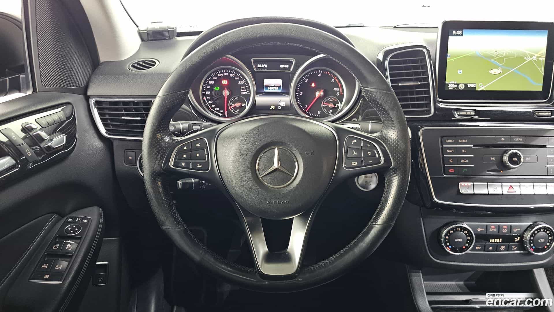 GLE-Class Mercedes-Benz 2016.8-OPTION-016