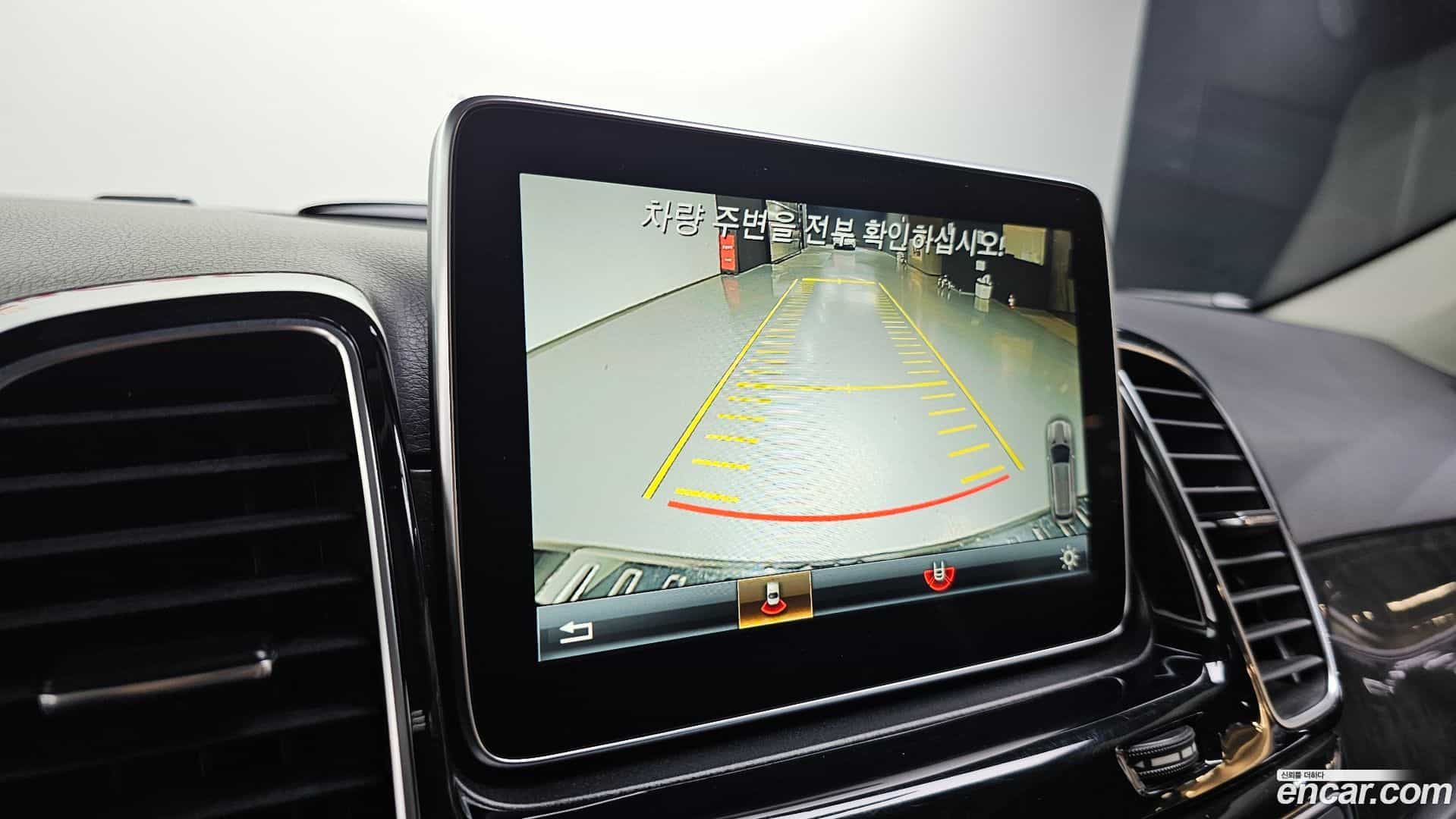 GLE-Class Mercedes-Benz 2016.8-OPTION-018
