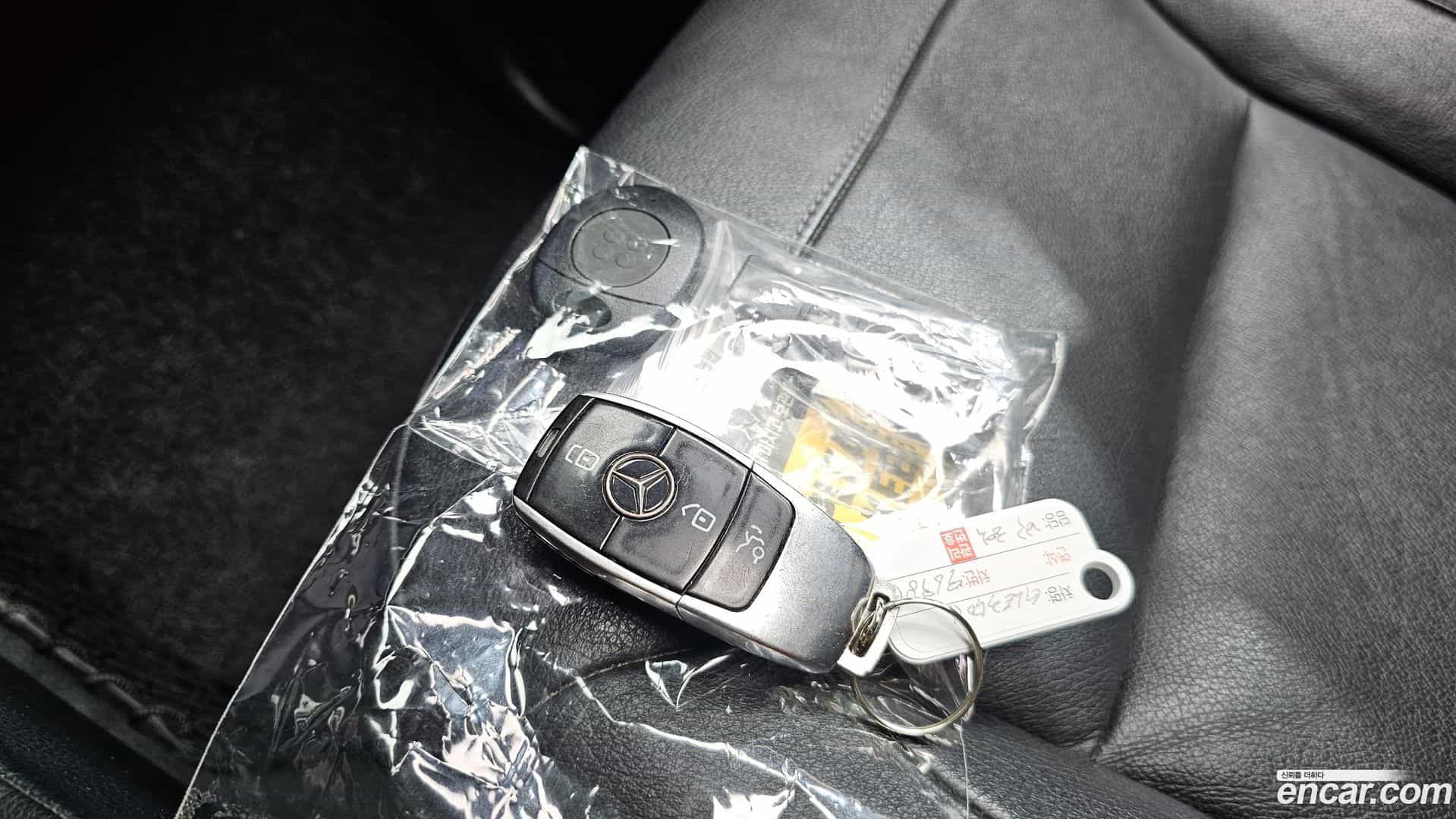 GLE-Class Mercedes-Benz 2016.8-OPTION-021