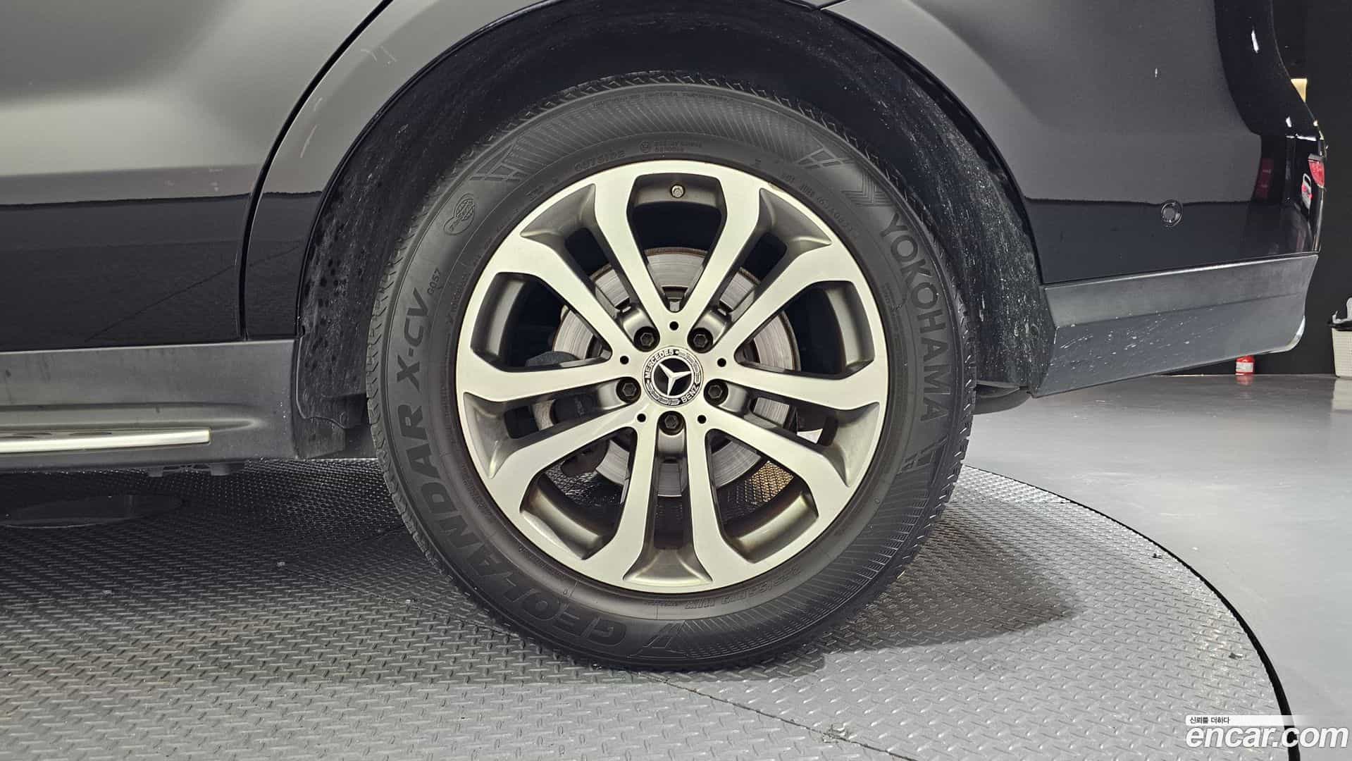 GLE-Class Mercedes-Benz 2016.8-OUTER-031