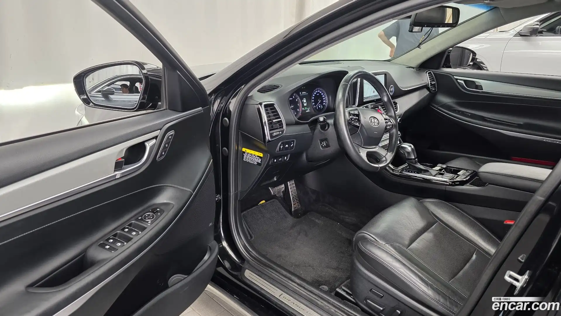 Grandeur Hyundai 2017.5-INNER-010