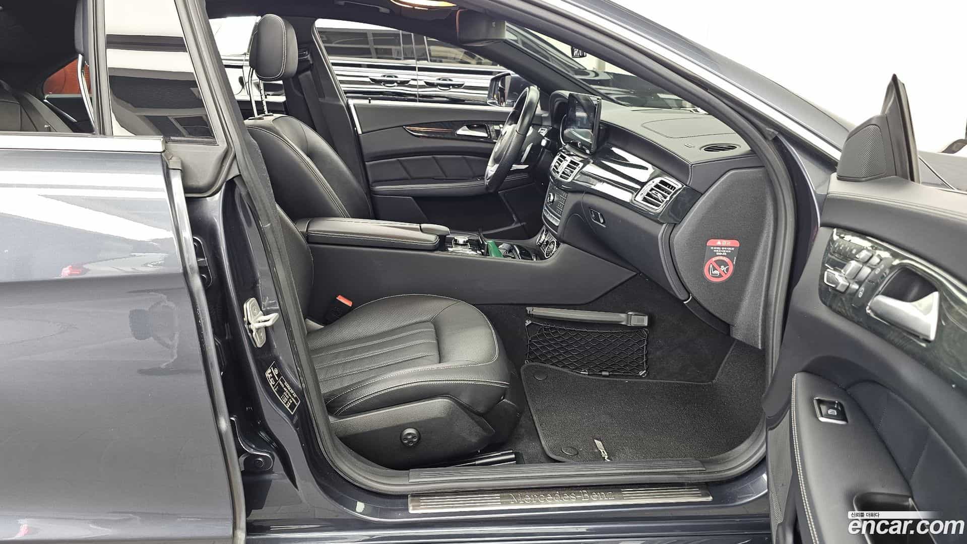 CLS-Class Mercedes-Benz 2015.10-OPTION-015
