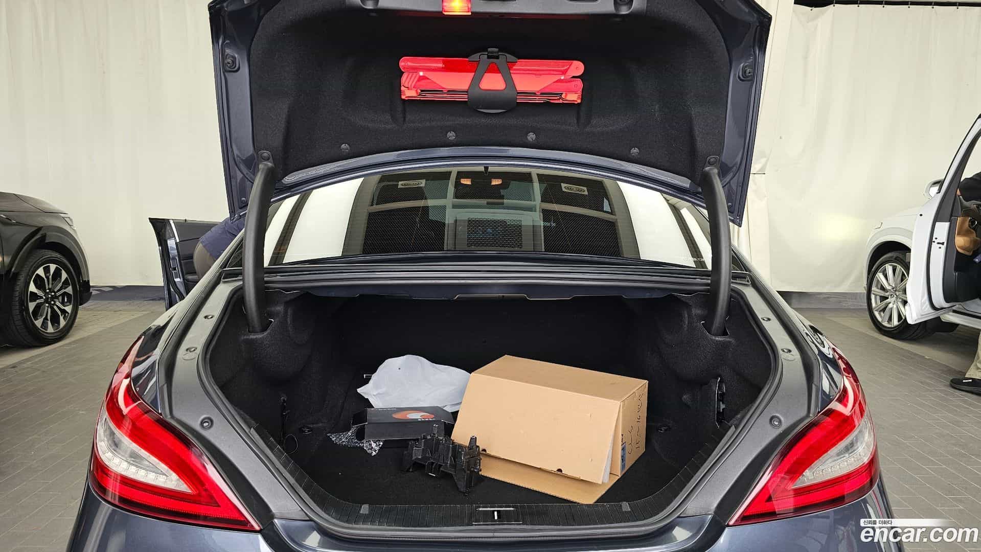 CLS-Class Mercedes-Benz 2015.10-OPTION-024