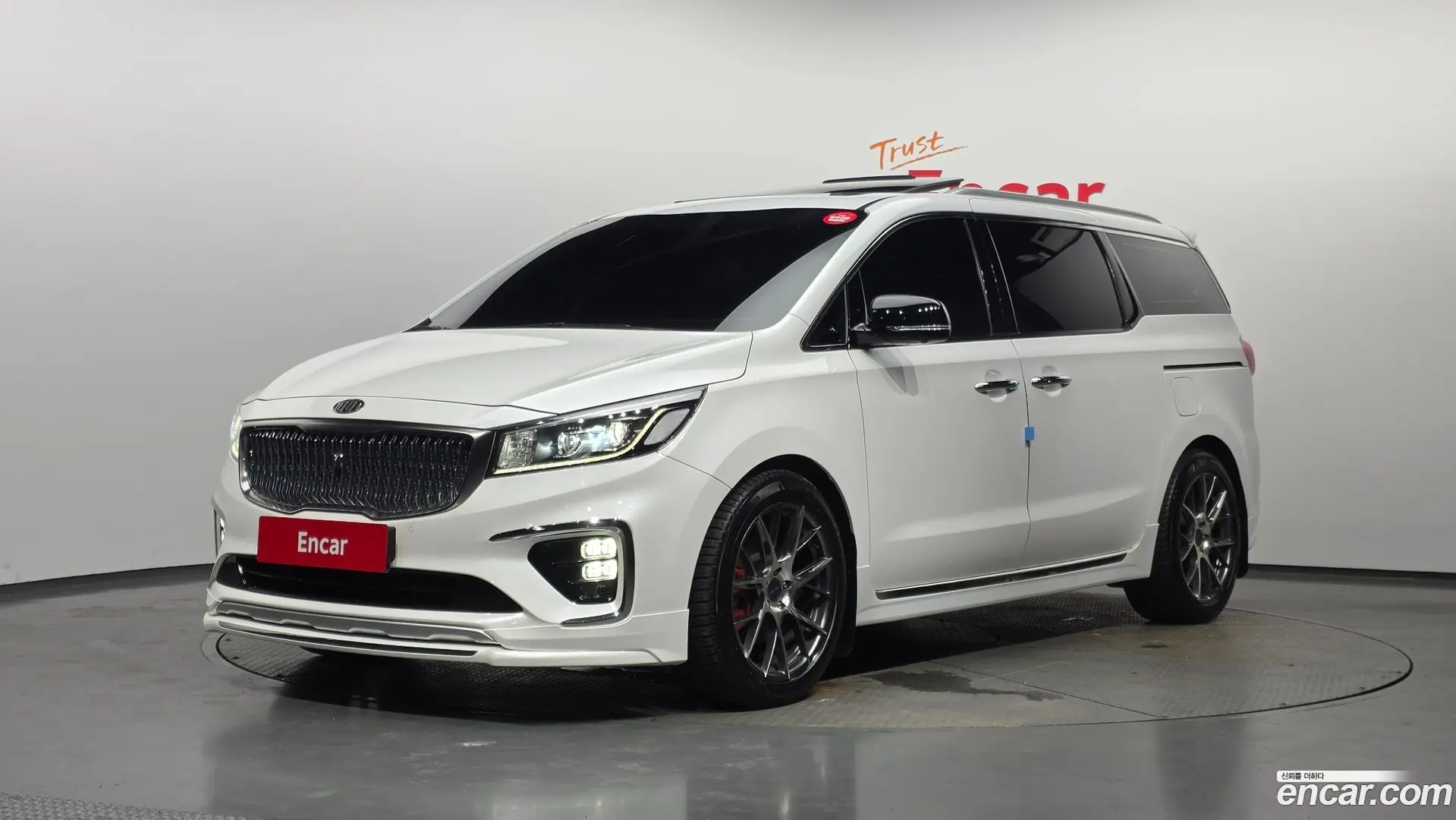 Main__Slider__Photo:Canival Kia 2018.7-0