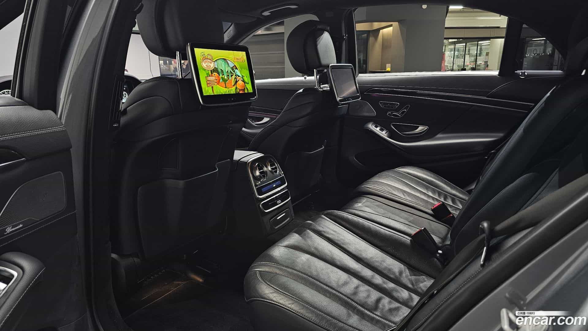 S-Class Mercedes-Benz 2017.6-INNER-036