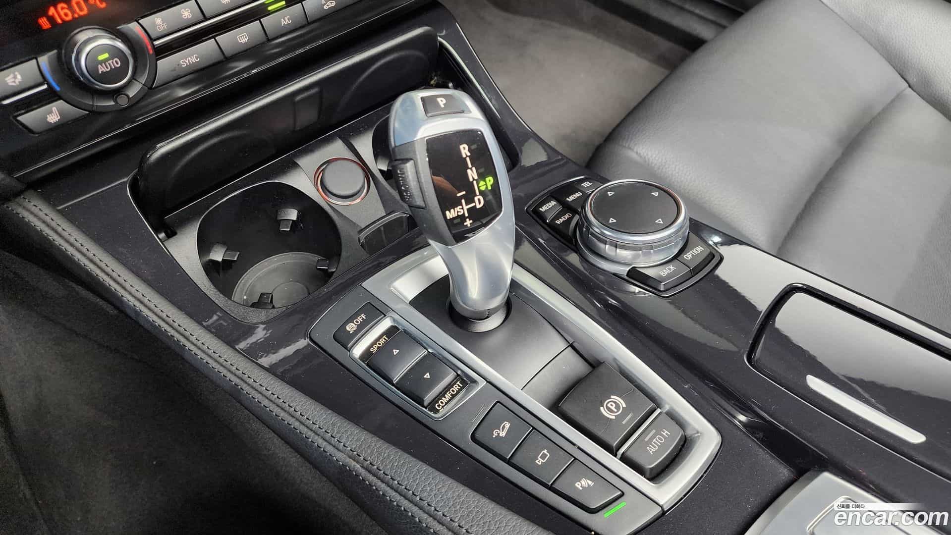 5-Series BMW 2016.4-INNER-009