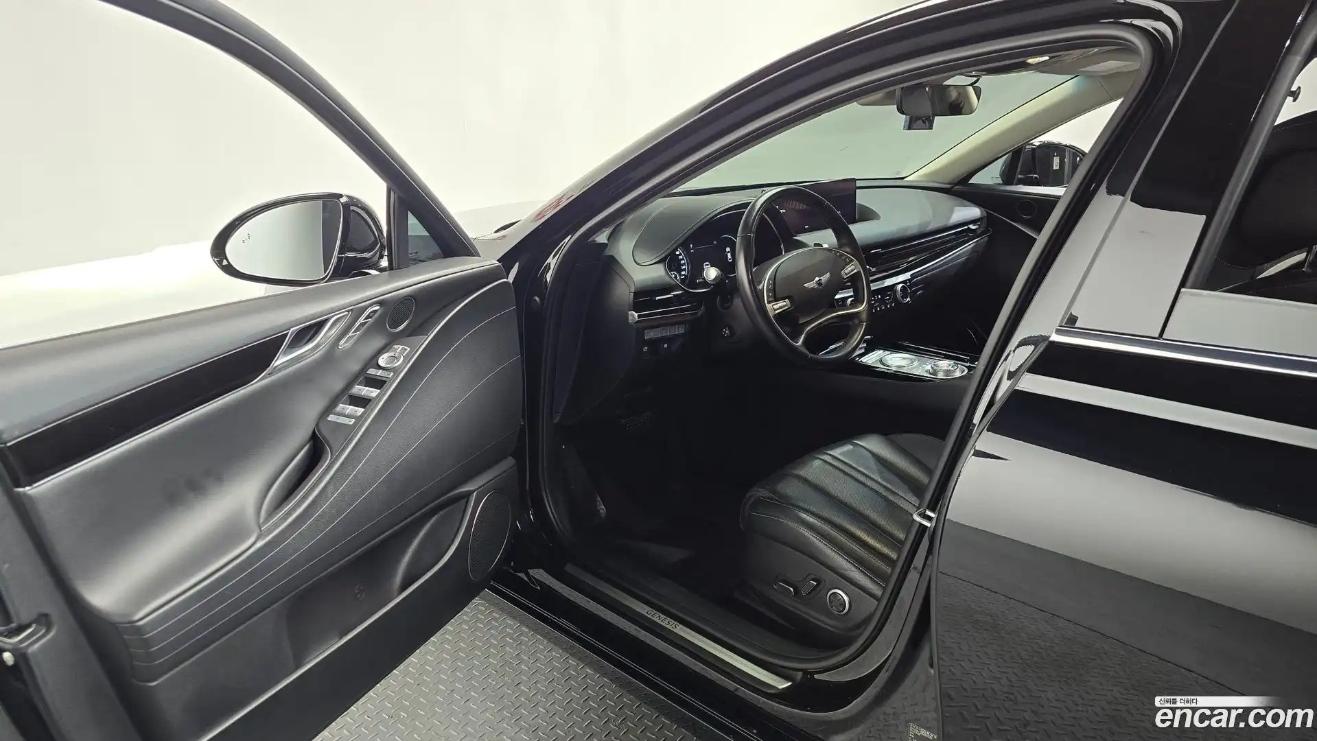 G80 Genesis 2020.3-INNER-010