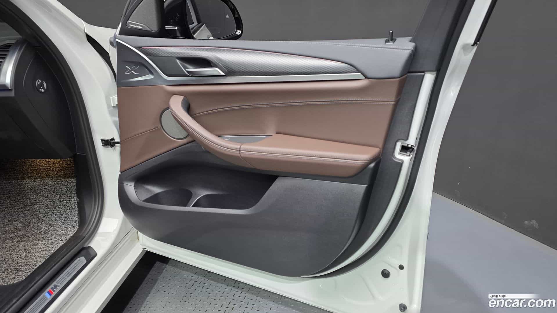 X4 BMW 2022.10-INNER-034