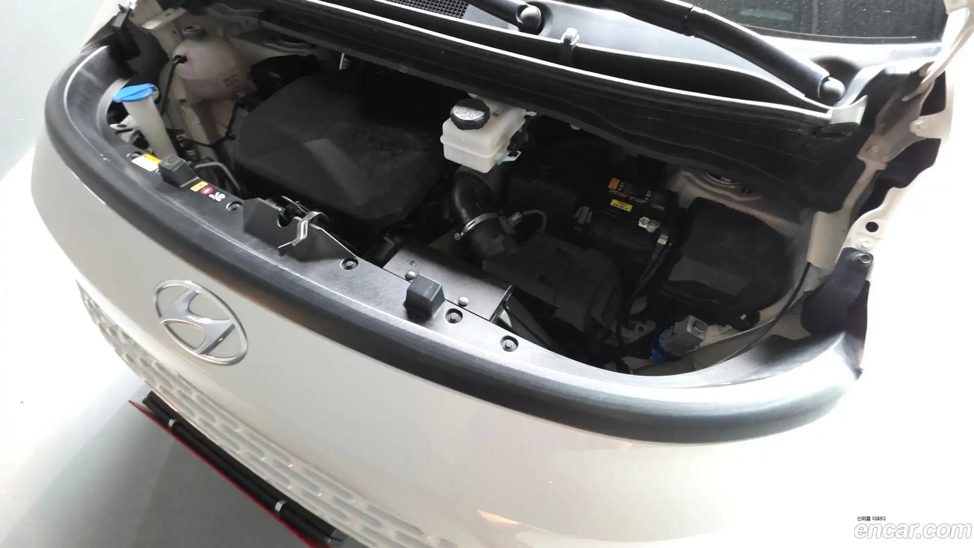 Staria Hyundai 2023.8-OUTER-006