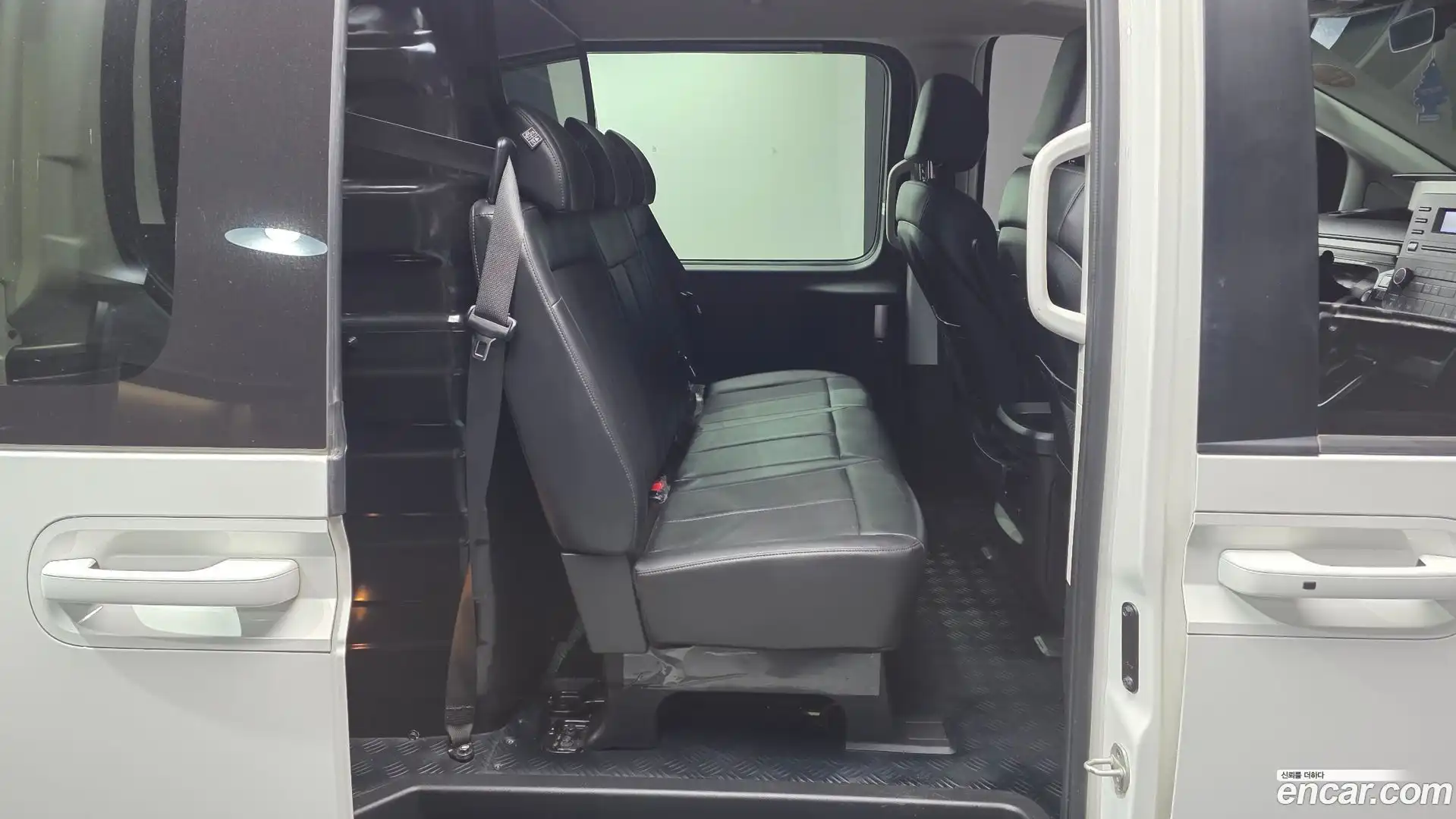 Staria Hyundai 2023.8-OPTION-015