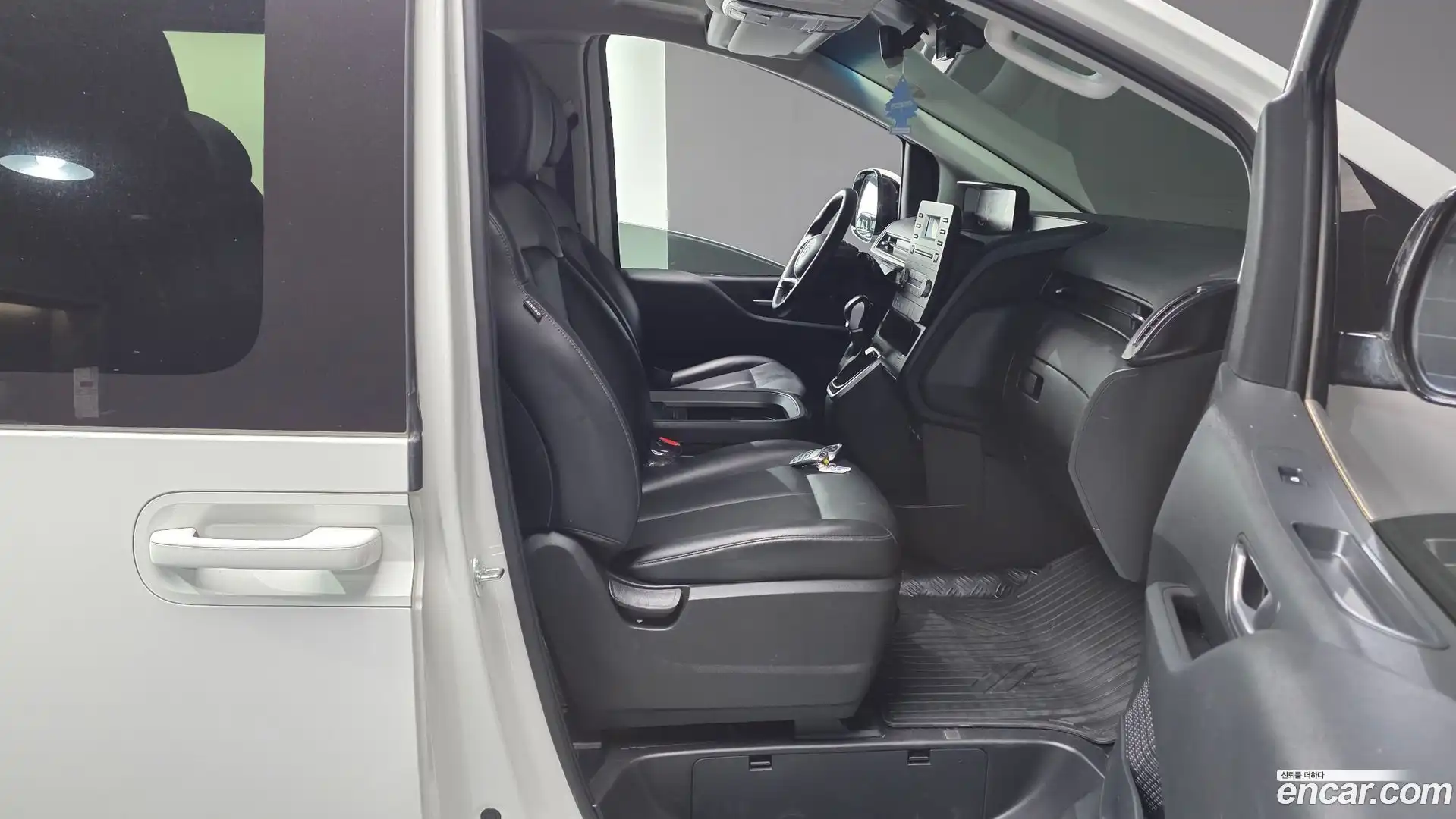 Staria Hyundai 2023.8-INNER-036