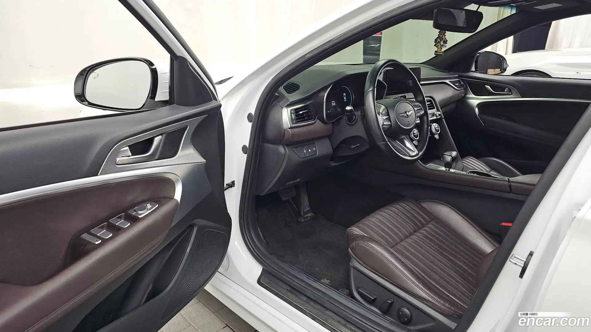 G70 Genesis 2020.11-INNER-010