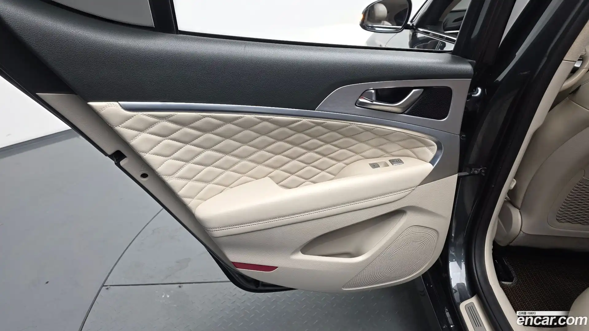 G70 Genesis 2017.9-INNER-034
