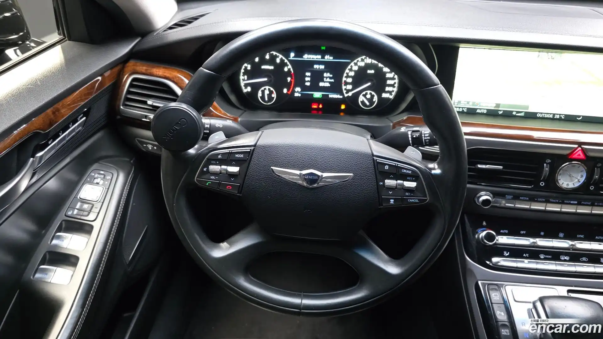EQ900 Genesis 2016.5-OPTION-017