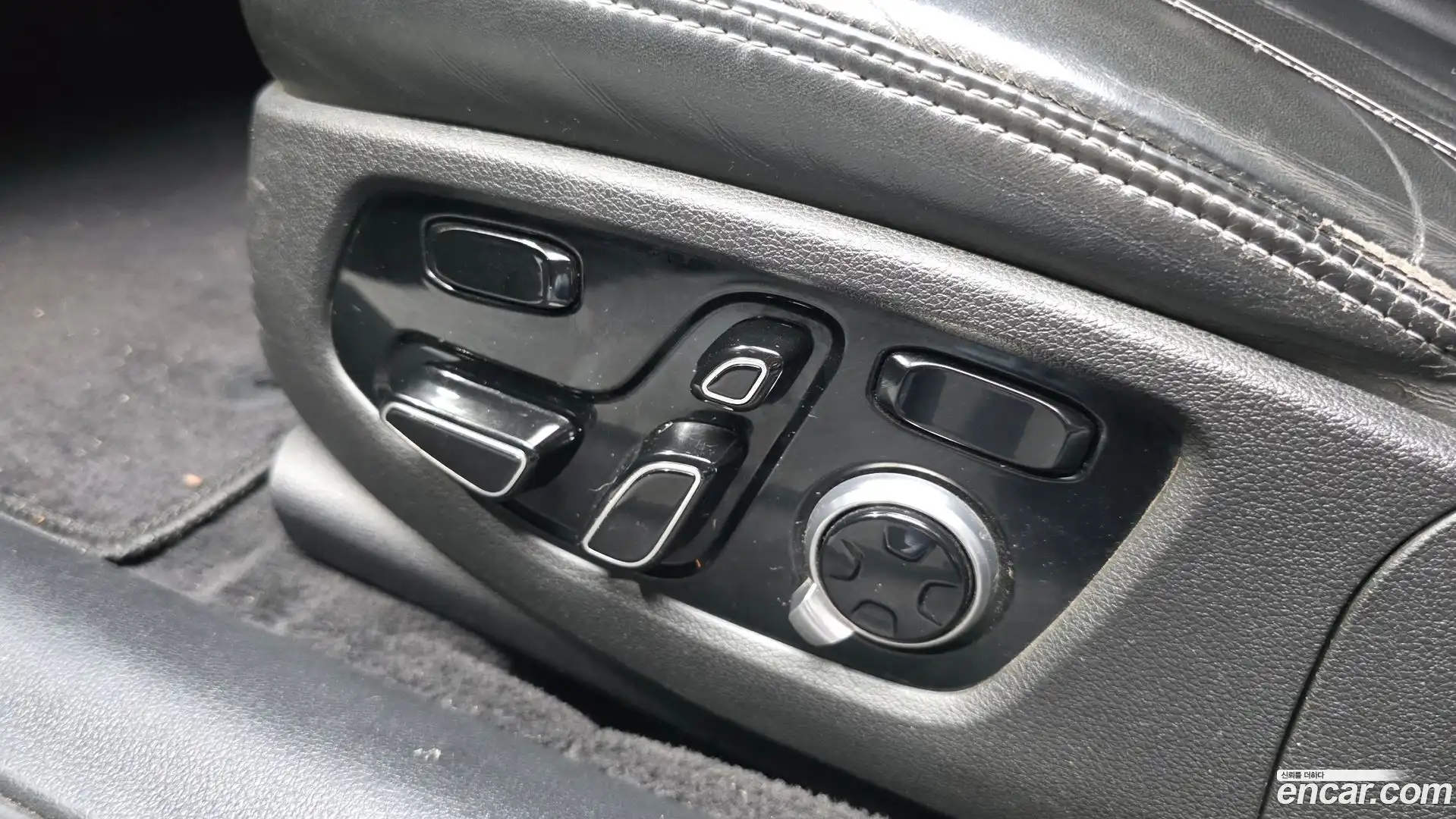 EQ900 Genesis 2016.5-OPTION-044