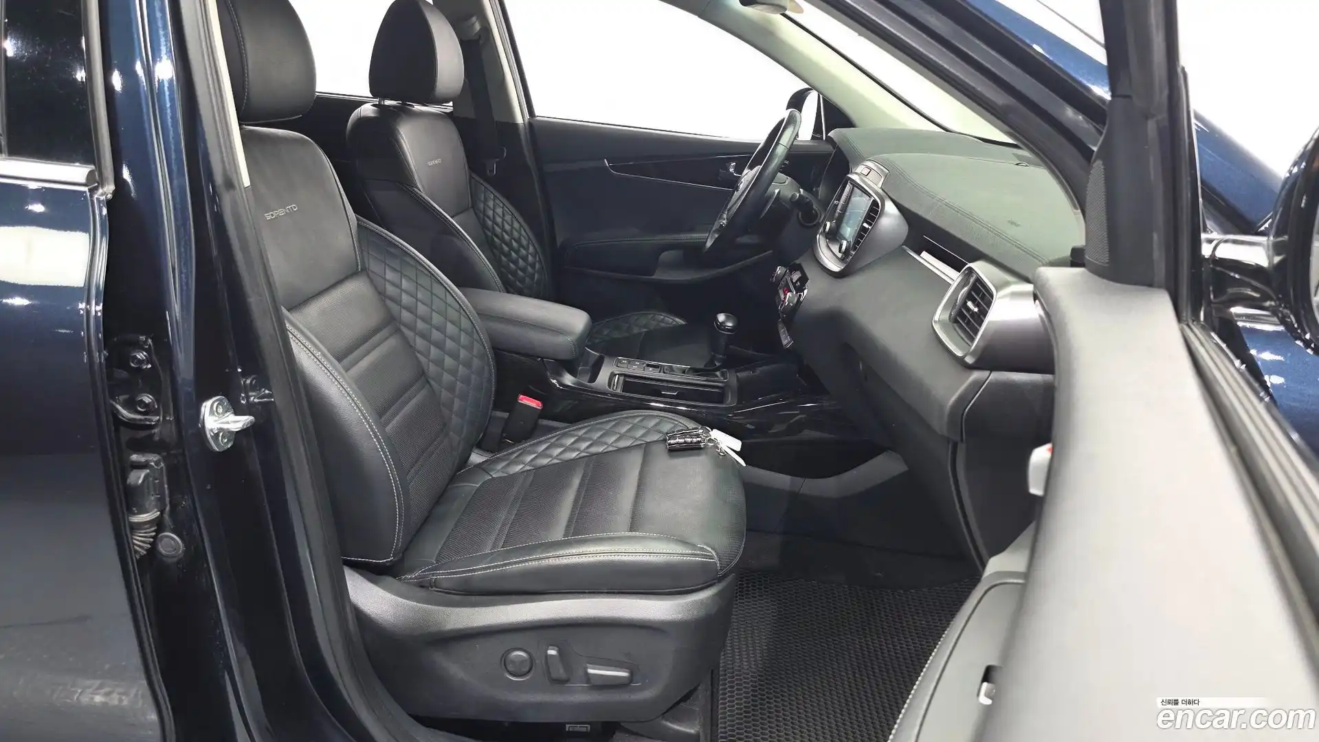 Sorento Kia 2019.7-INNER-036