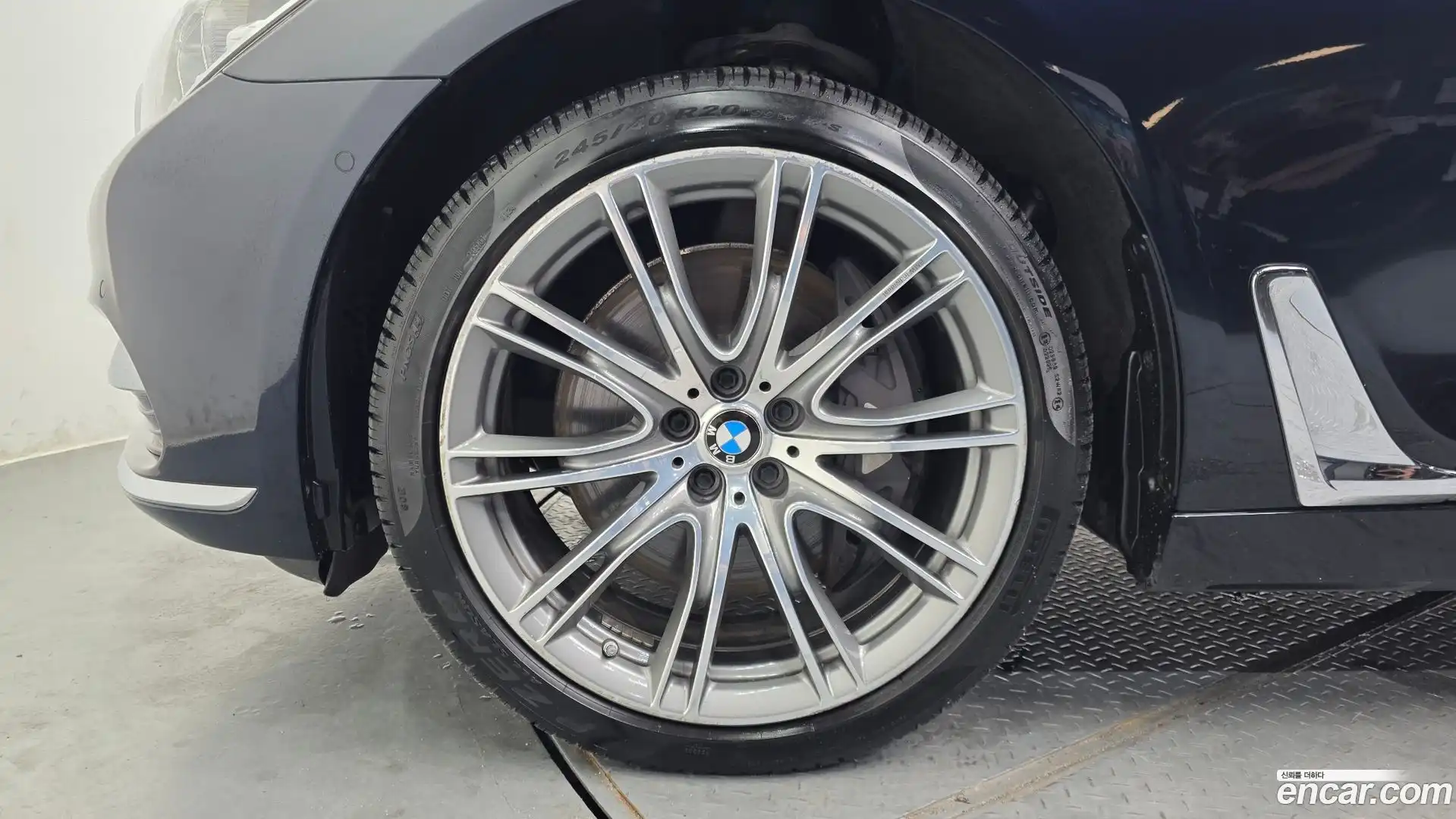7-Series BMW 2016.7-OUTER-005