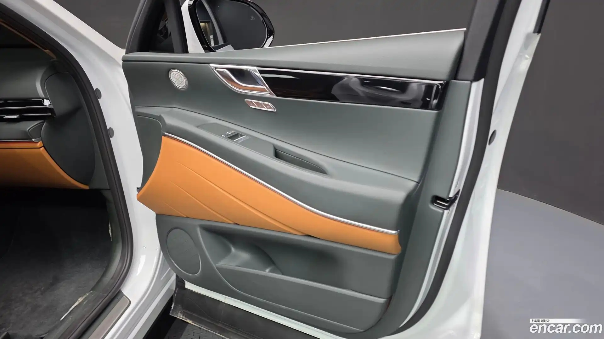 GV80 Genesis 2026.0-INNER-034