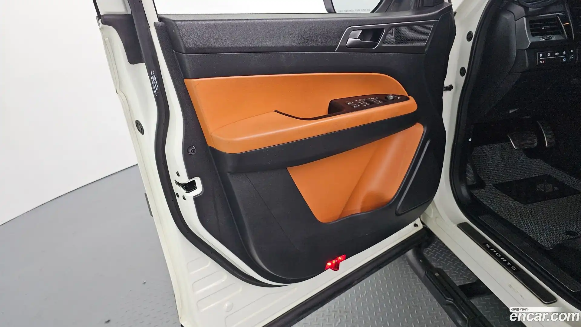 Rexton KG Mobility 2023.3-INNER-034