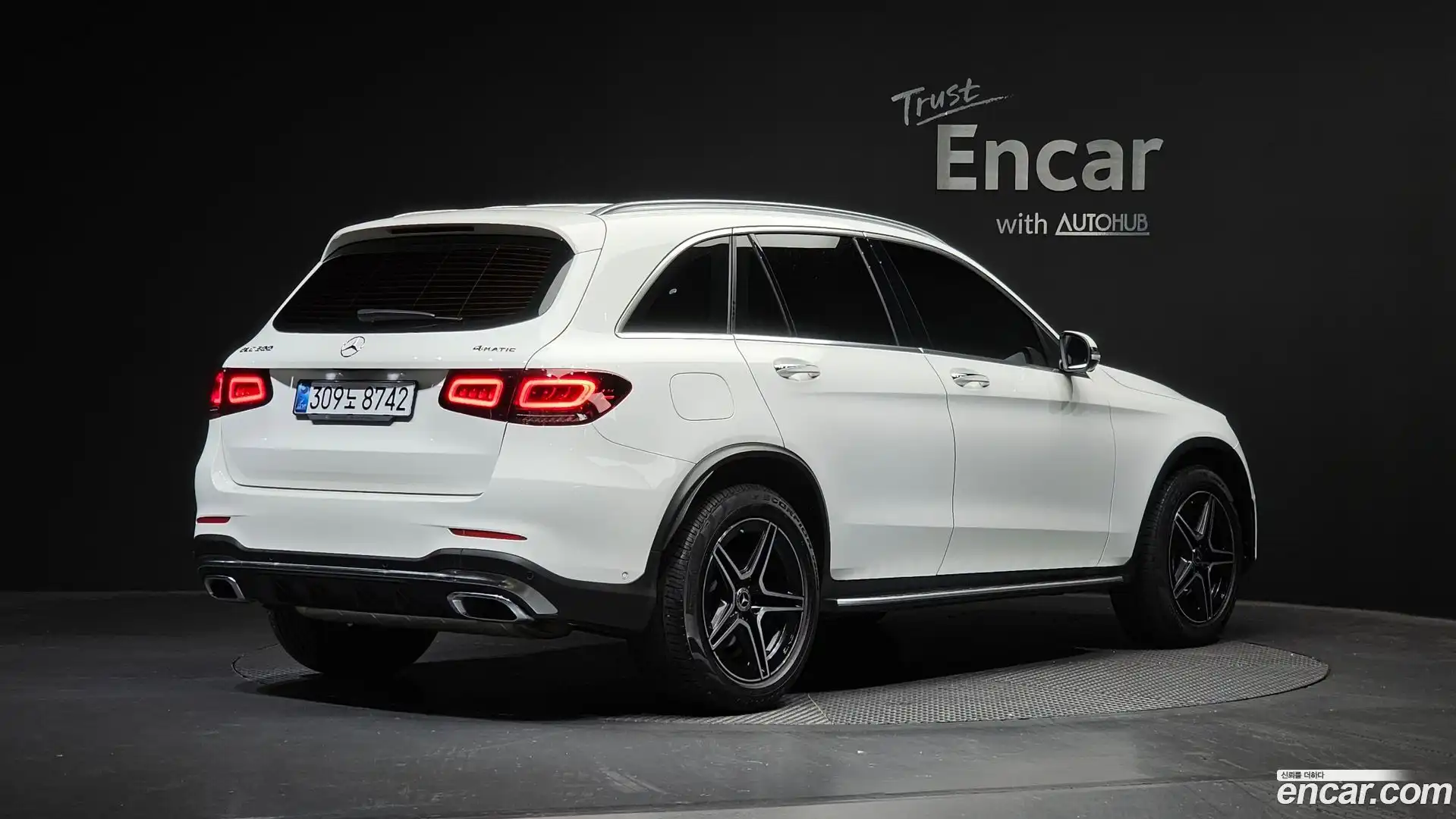 GLC-Class Mercedes-Benz 2022.7-OUTER-002