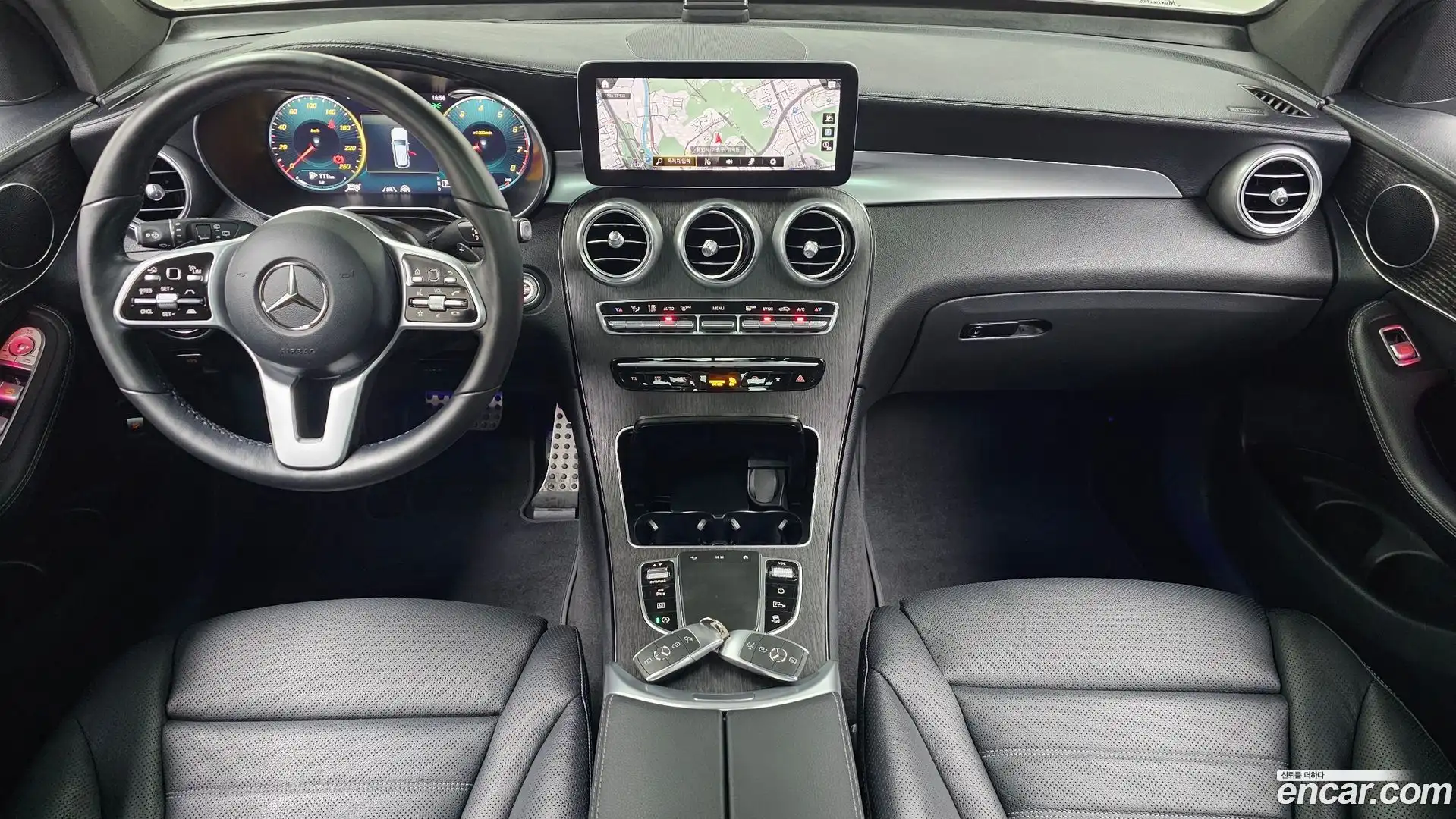 GLC-Class Mercedes-Benz 2022.7-INNER-007