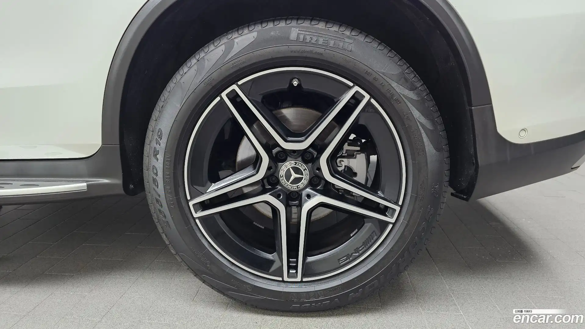 GLC-Class Mercedes-Benz 2022.7-OUTER-031
