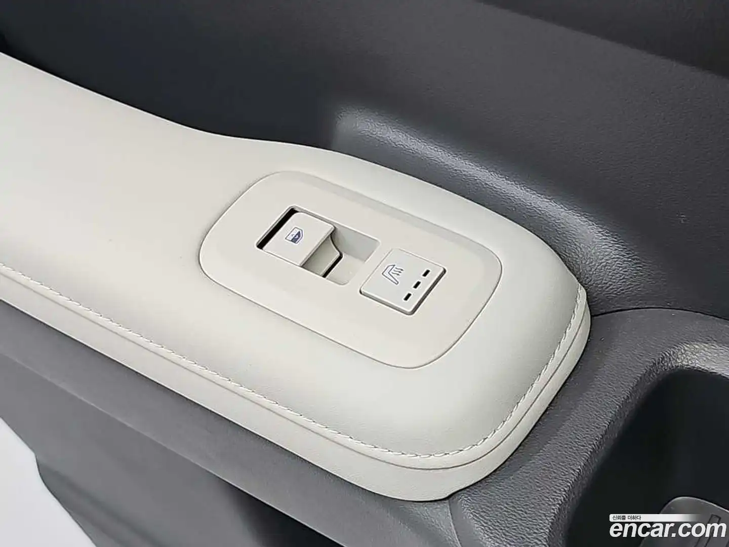 Santafe Hyundai 2025.3-OPTION-018