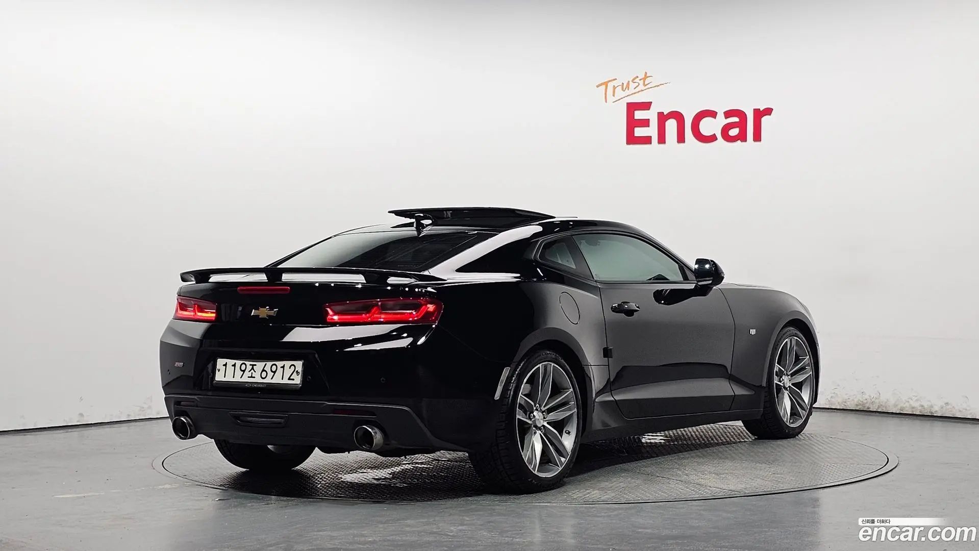Main__Slider__Photo:Camaro Chevrolet 2016.11-1