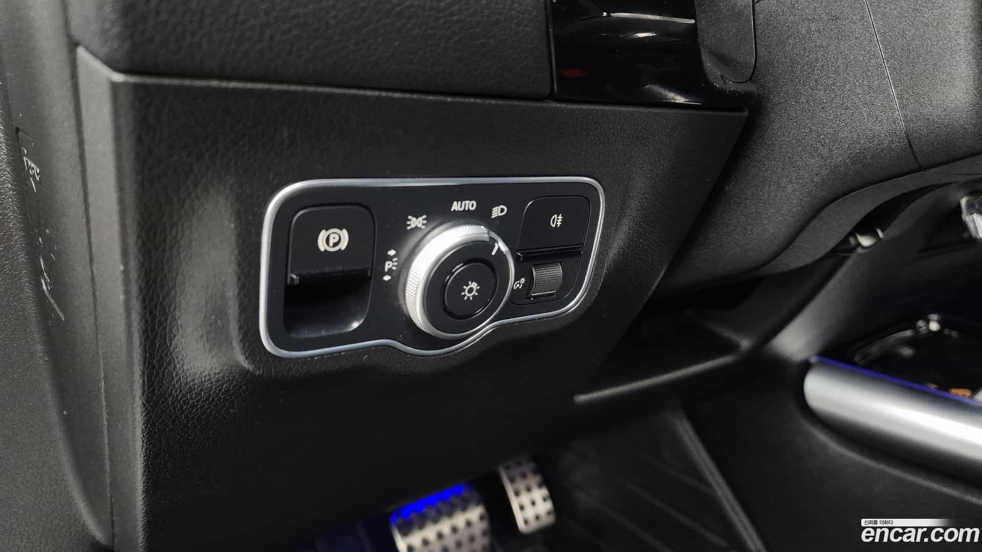 GLA-Class Mercedes-Benz 2020.8-OPTION-020