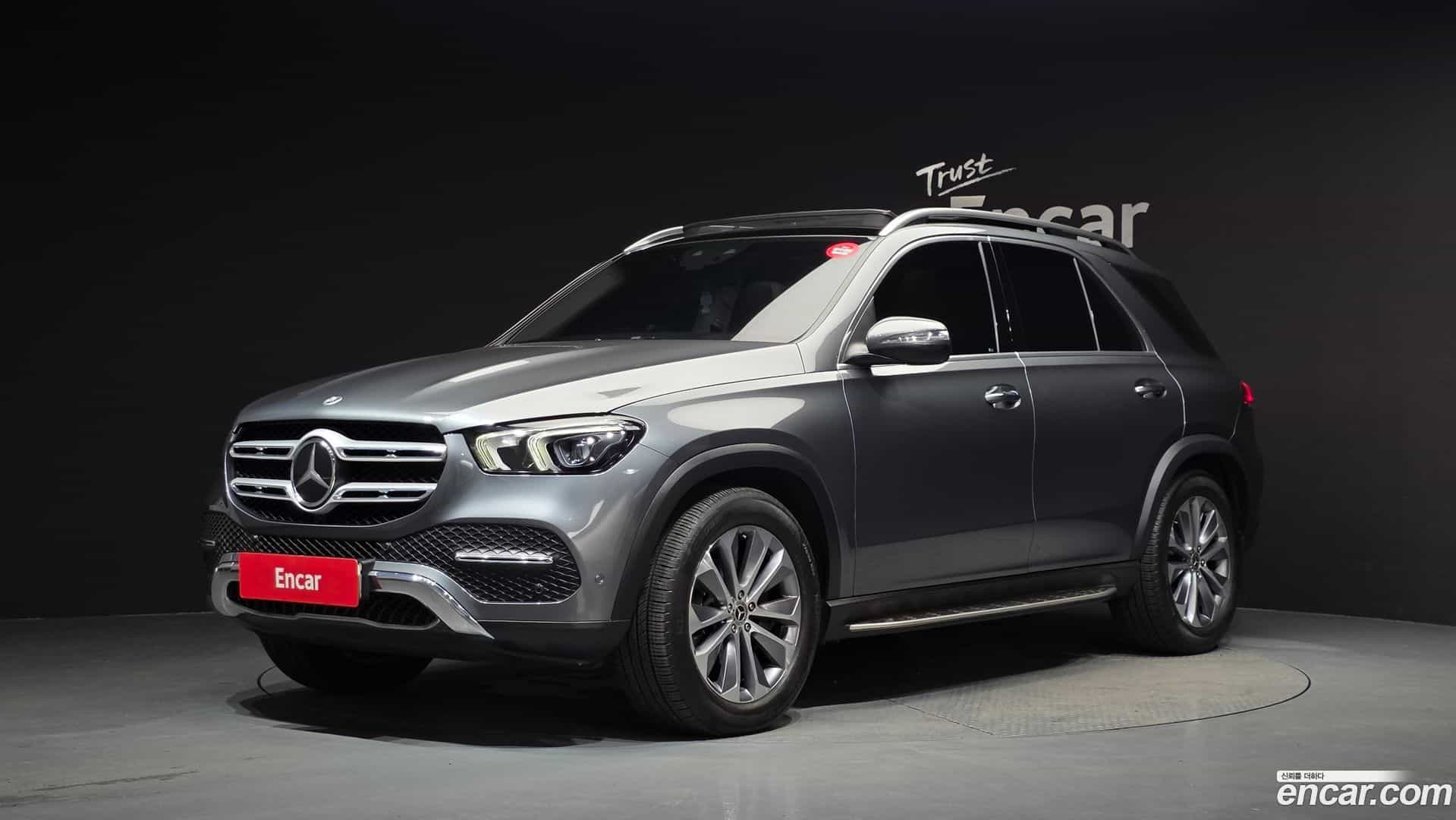 GLE-Class Mercedes-Benz 2021.9-OUTER-001