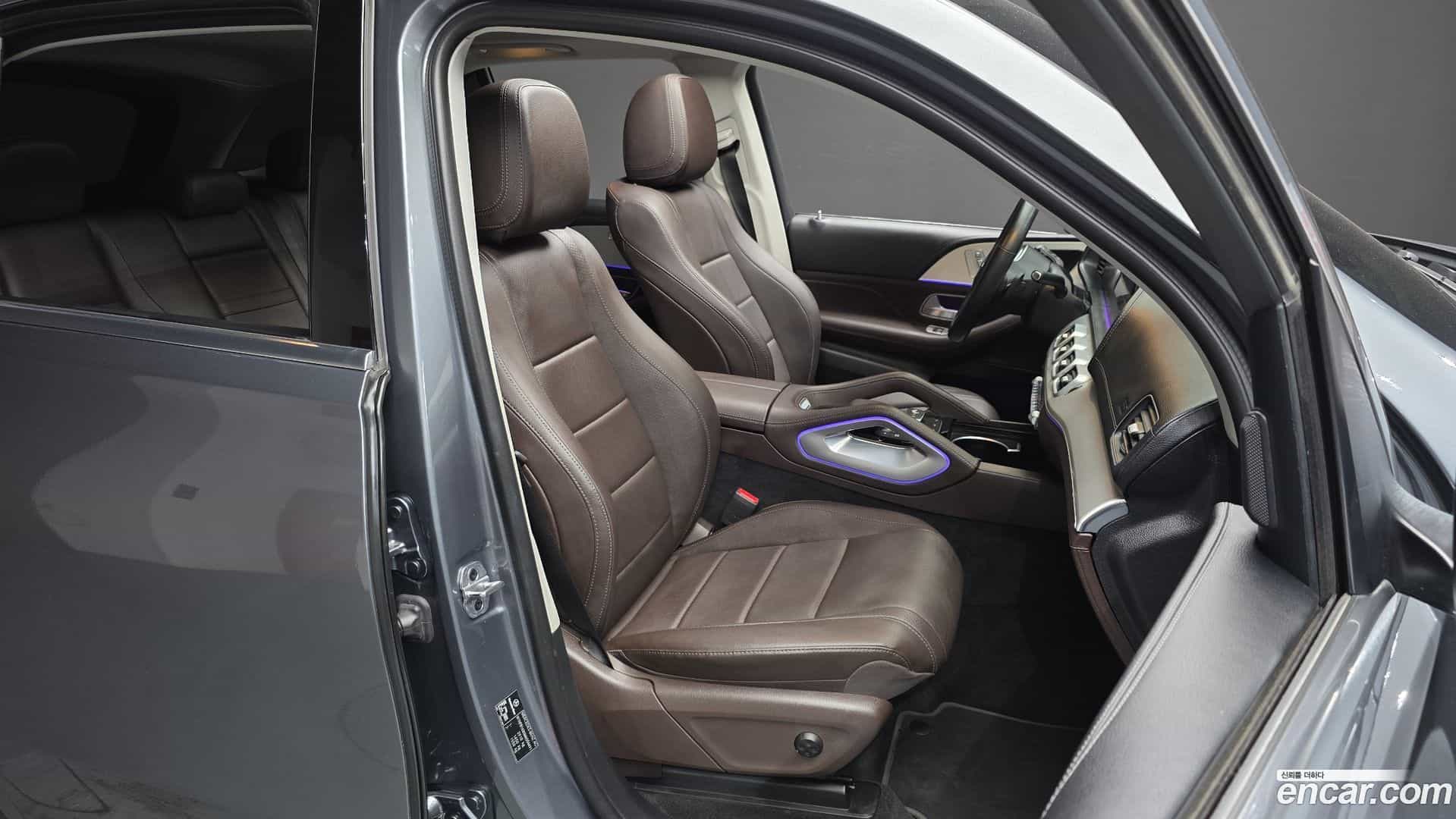 GLE-Class Mercedes-Benz 2021.9-INNER-036
