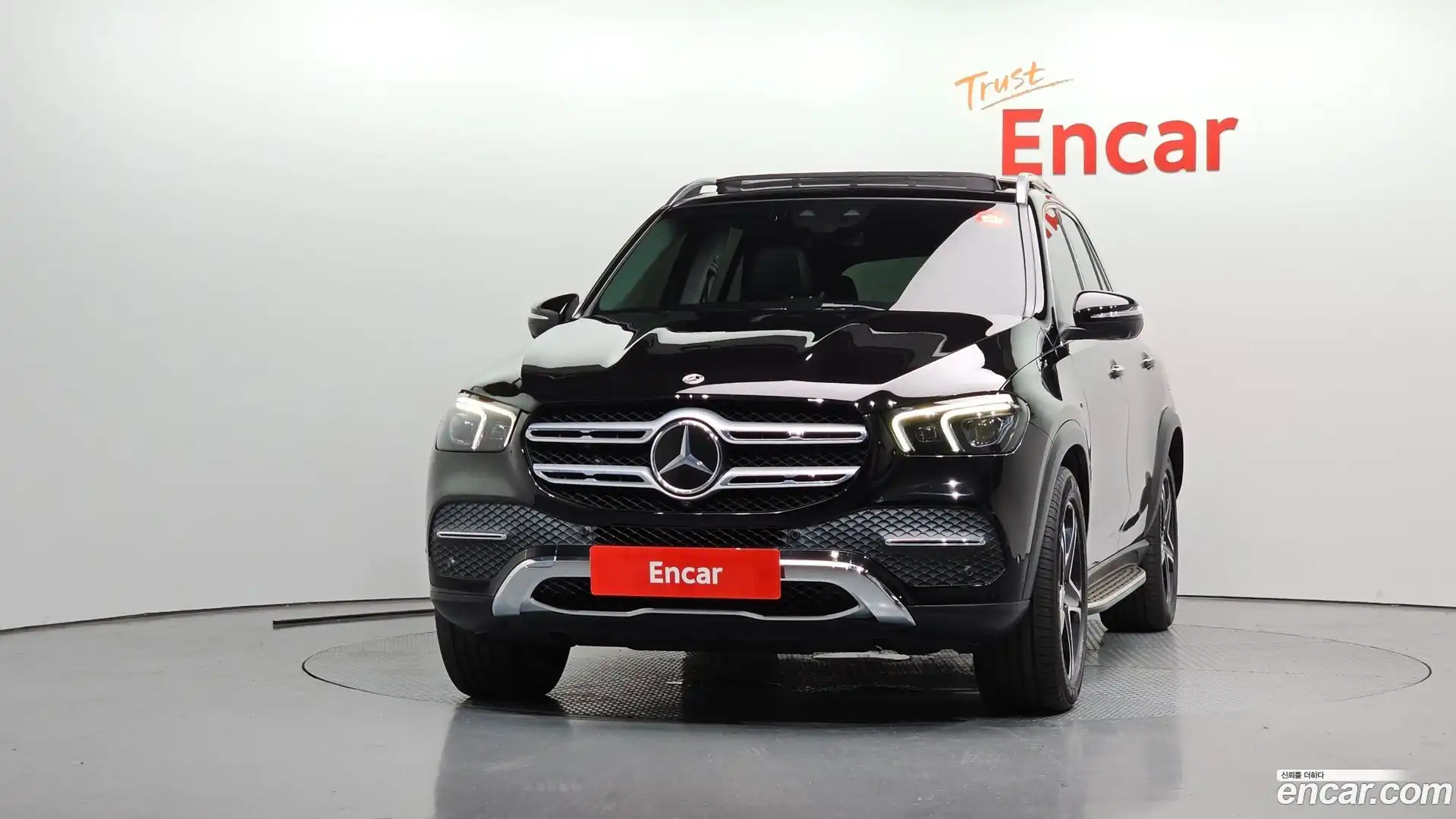 GLE-Class Mercedes-Benz 2021.9-OUTER-003