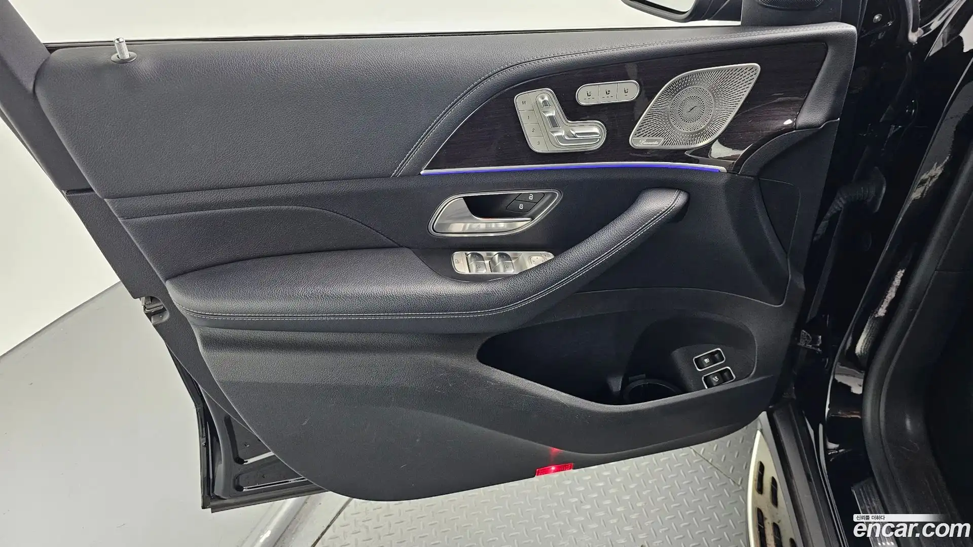 GLE-Class Mercedes-Benz 2021.9-INNER-034