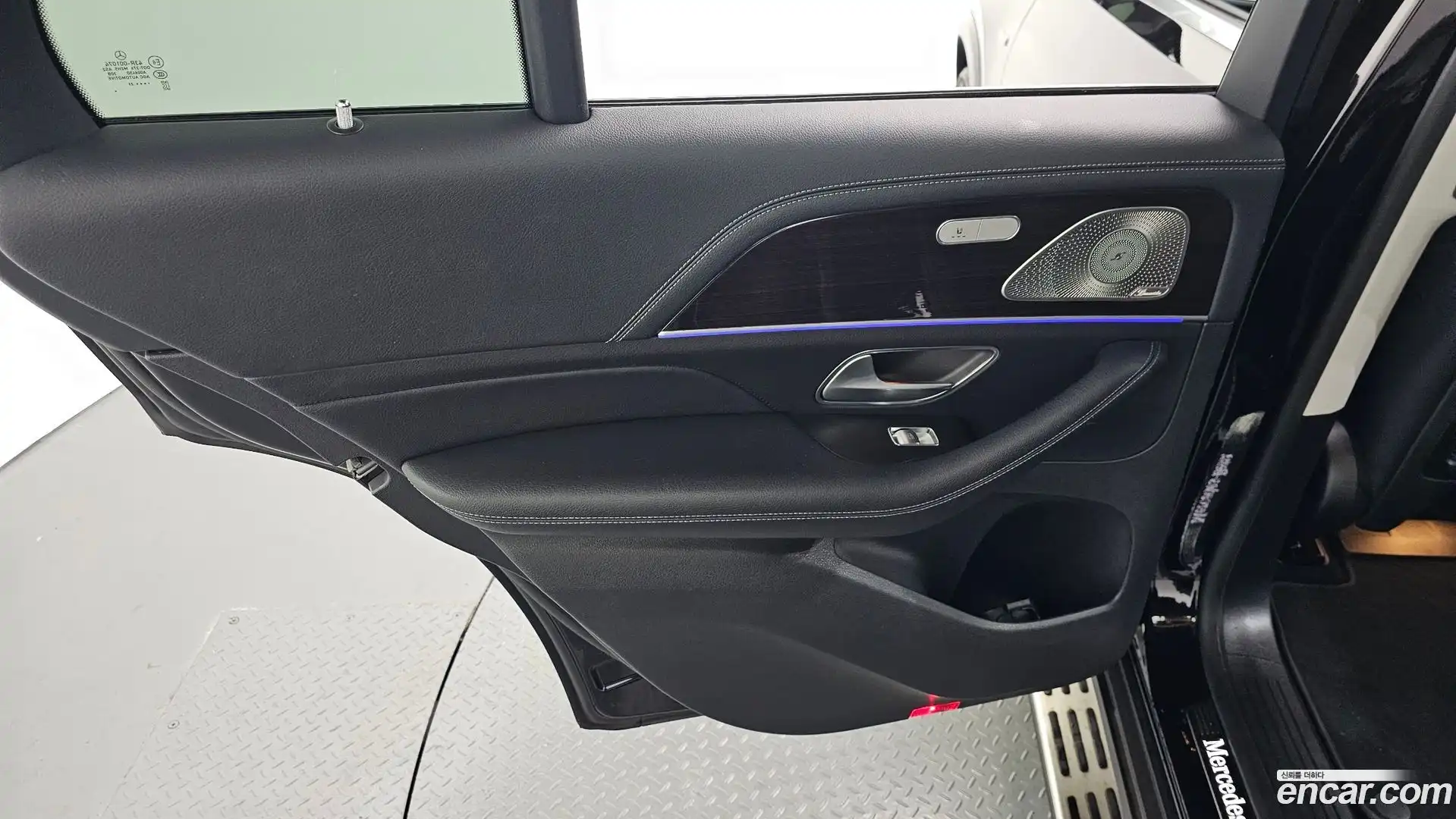GLE-Class Mercedes-Benz 2021.9-INNER-035