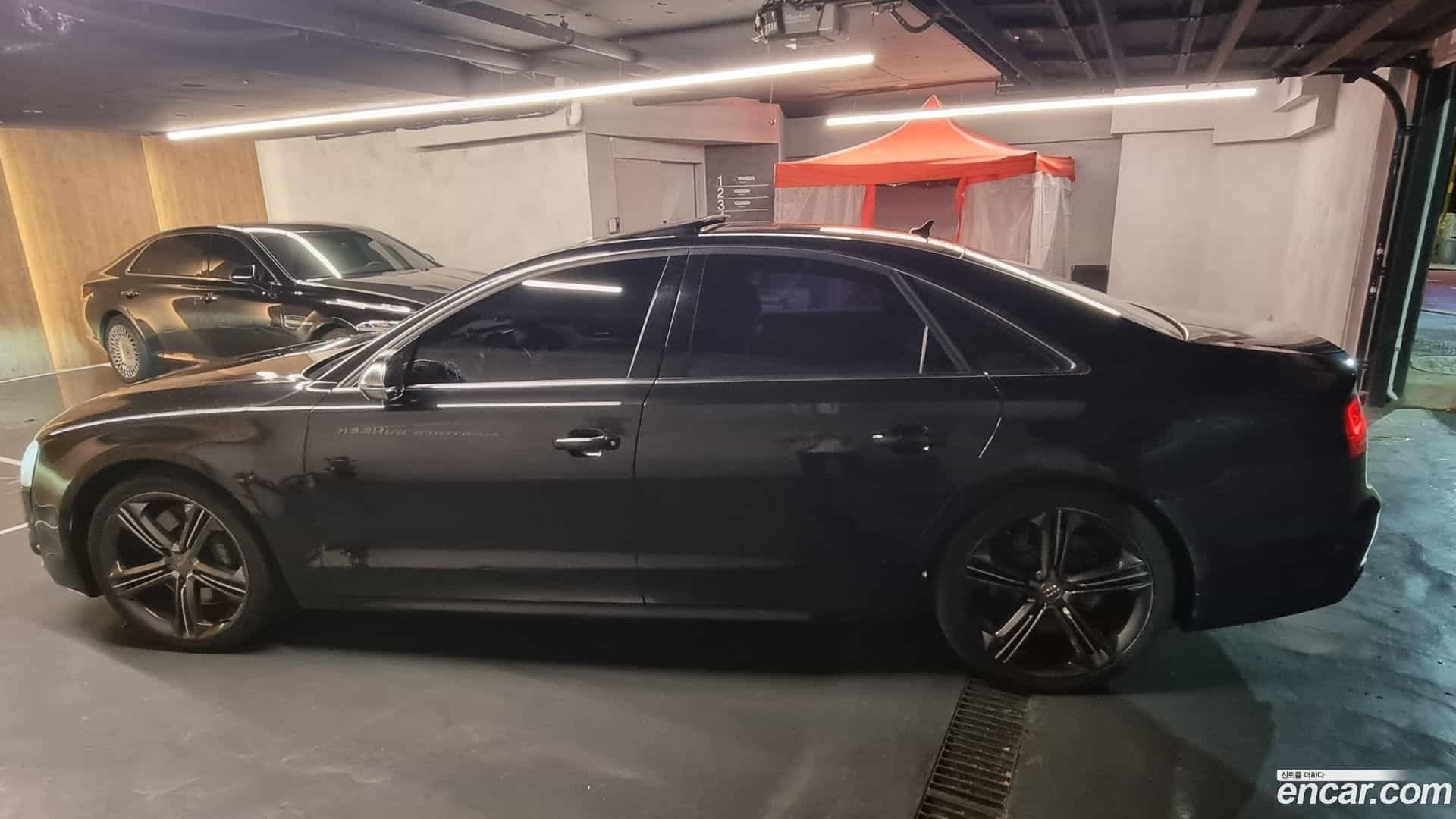 S8 Audi 2013.0-OUTER-005