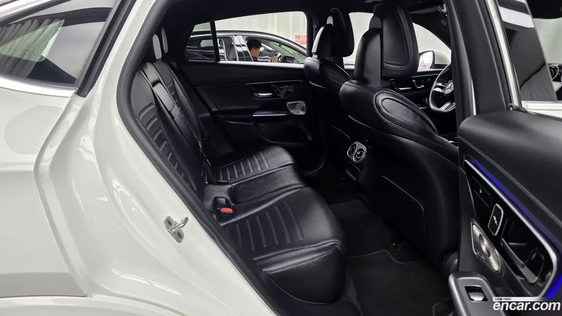 GLC-Class Mercedes-Benz 2024.2-OPTION-016