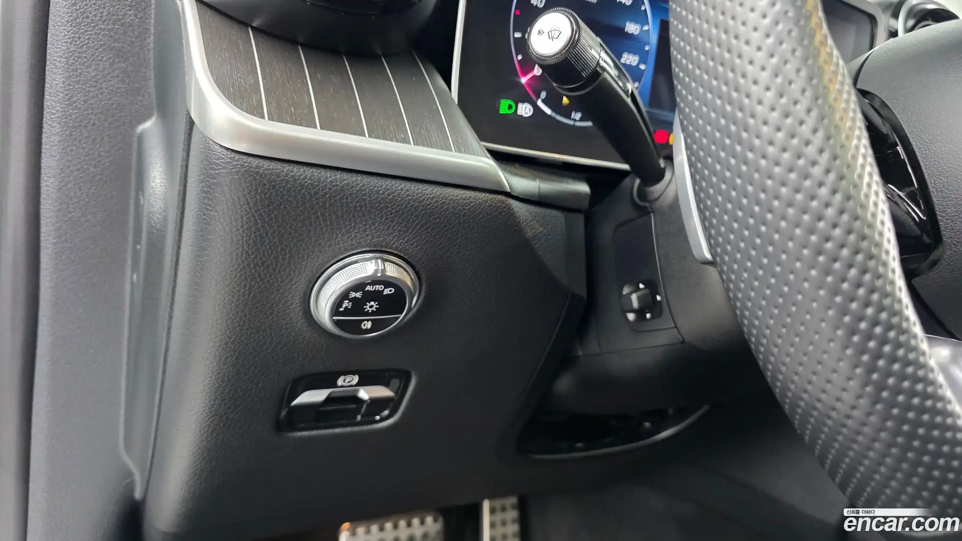 GLC-Class Mercedes-Benz 2024.2-OPTION-020