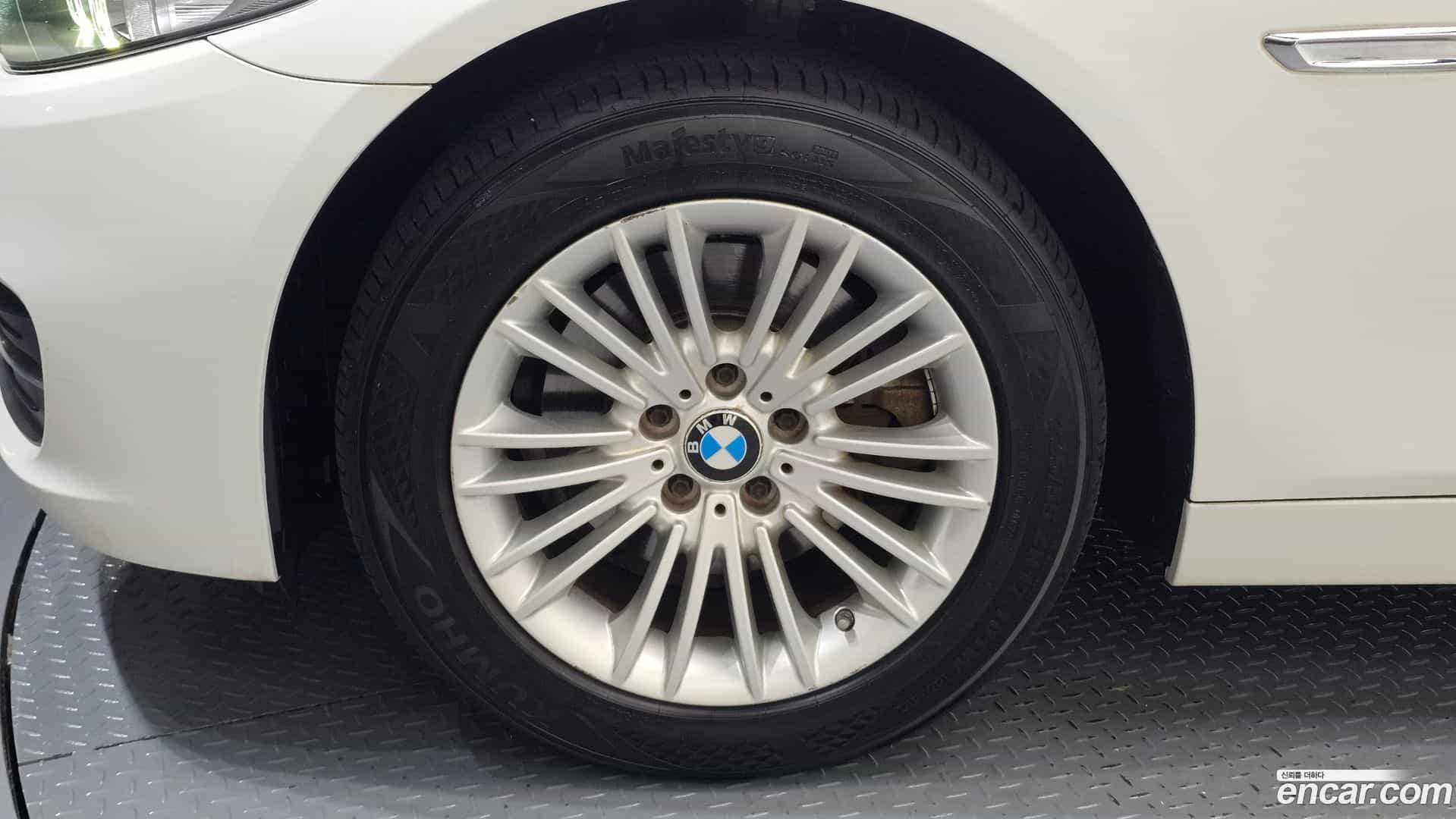 5-Series BMW 2015.5-OUTER-005