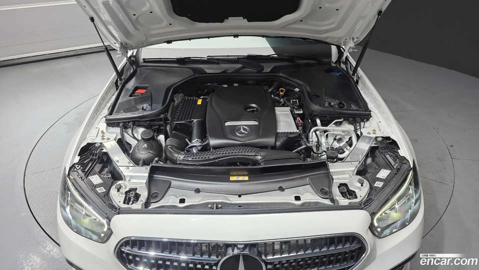 E-Class Mercedes-Benz 2023.11-OUTER-006