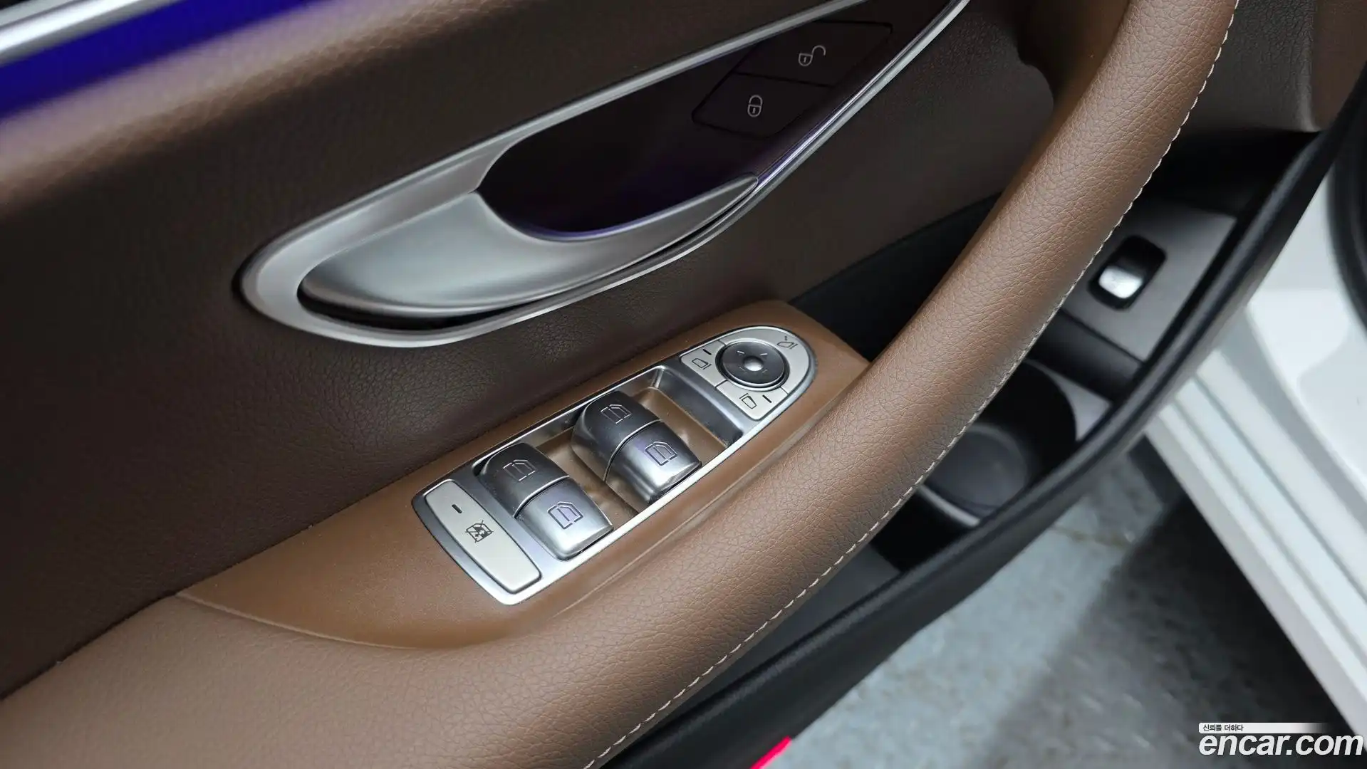 E-Class Mercedes-Benz 2023.11-OPTION-043