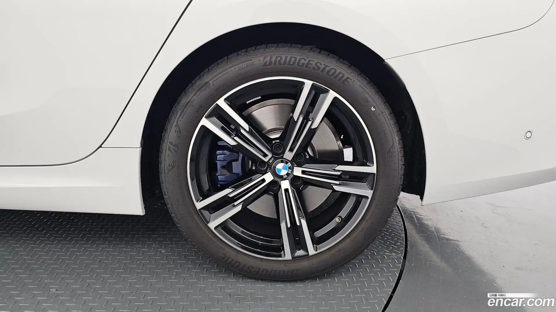3-Series BMW 2026.1-OUTER-031