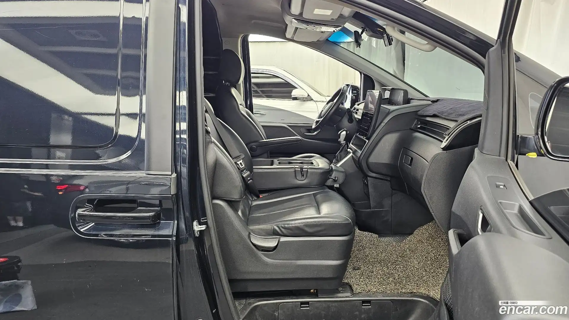 Staria Hyundai 2021.5-OPTION-015