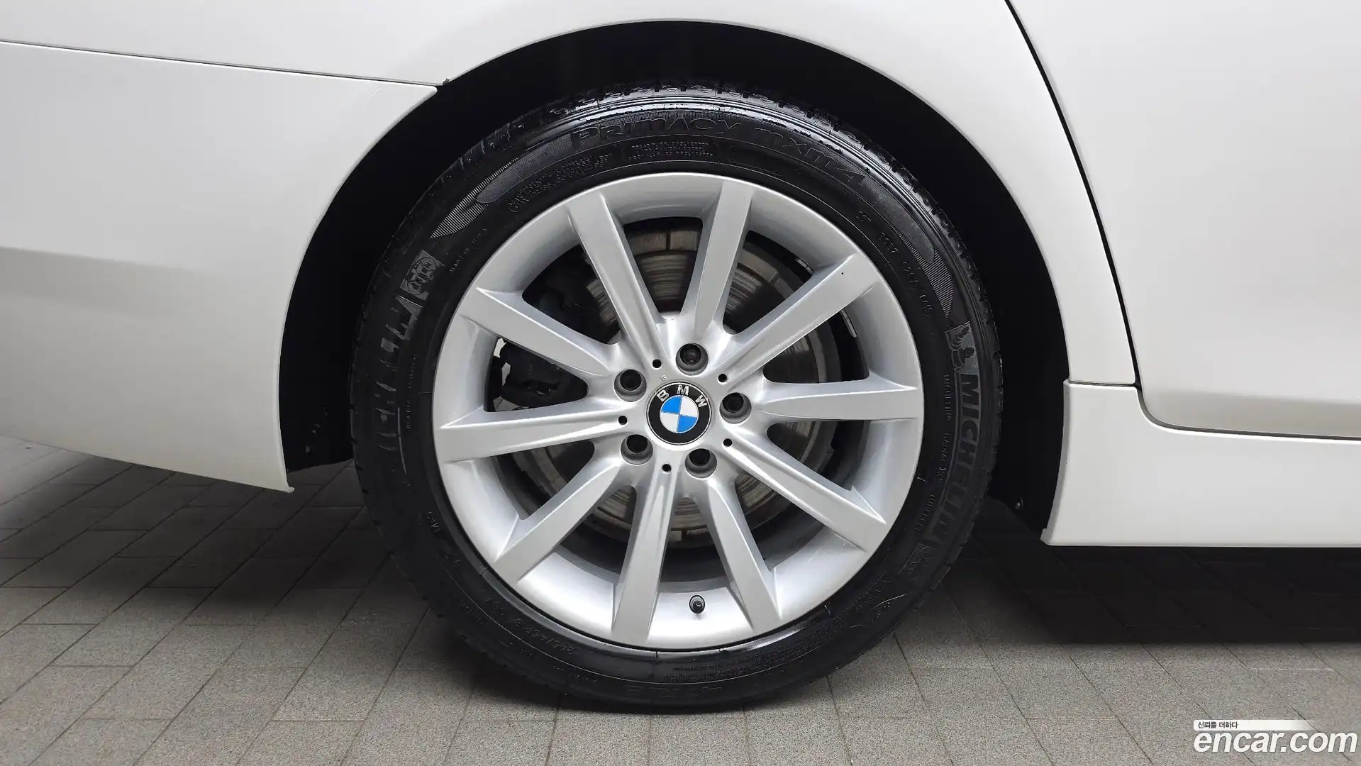 5-Series BMW 2014.9-OUTER-005