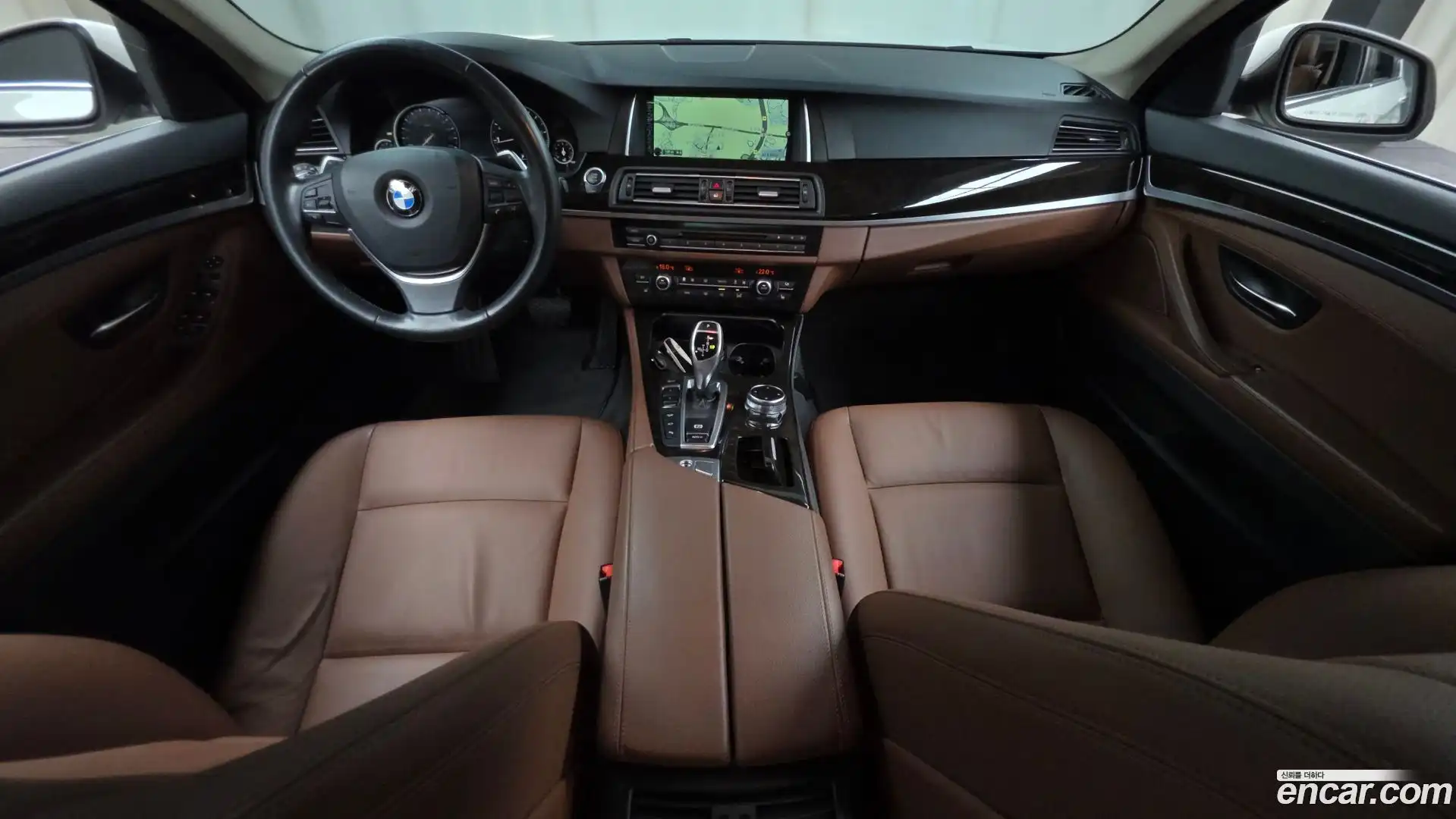 5-Series BMW 2014.9-INNER-007